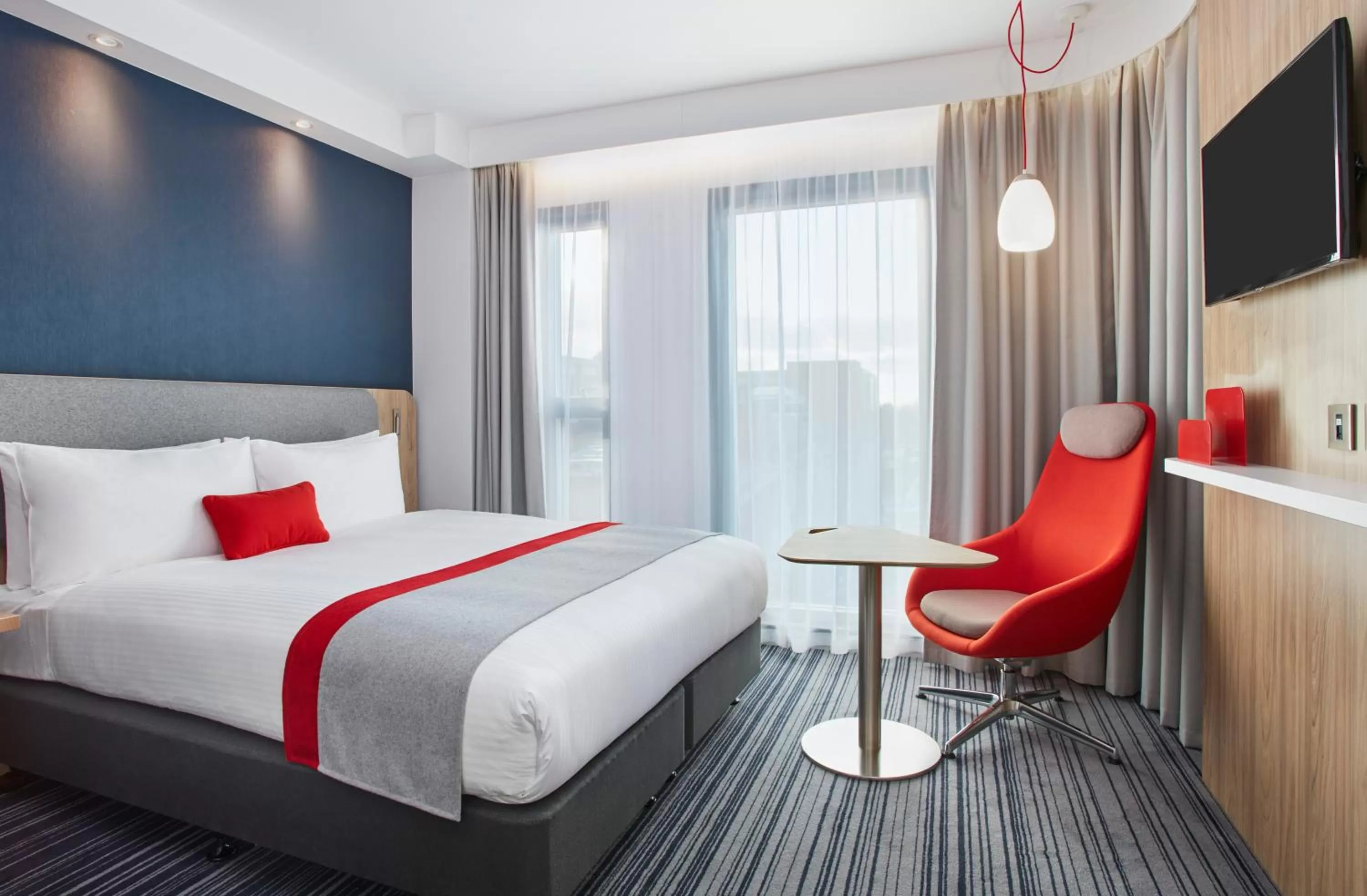 Photo of the whole room, Bed in Holiday Inn Express Dublin City Centre by IHG