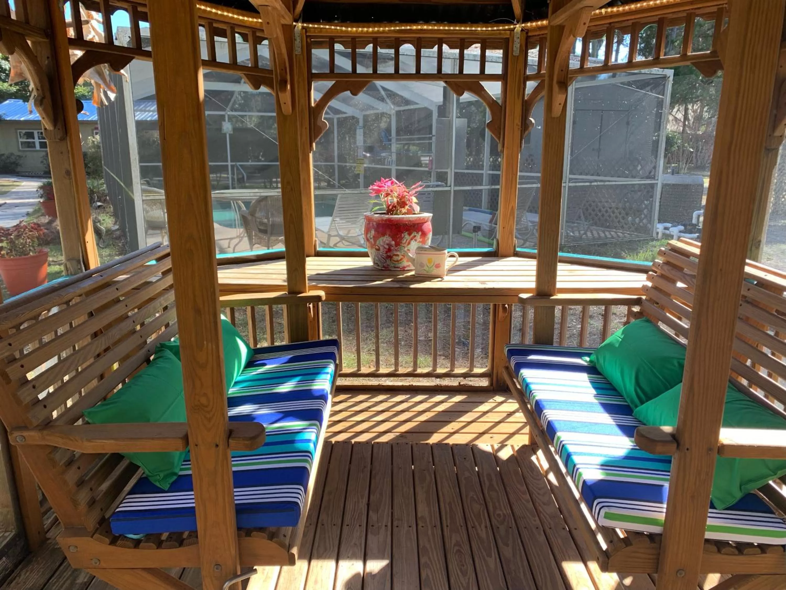 Seating area in Nature Coast Inn & Cottages