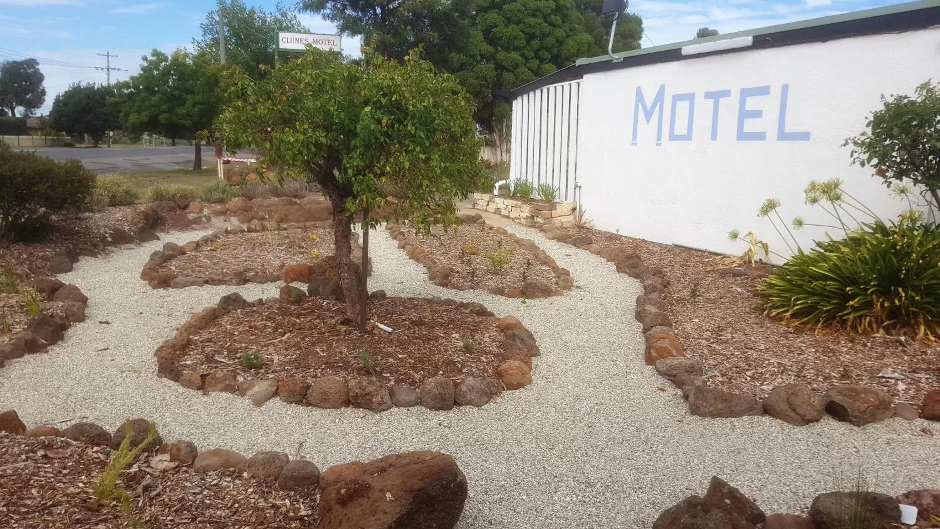 Garden in Clunes Motel