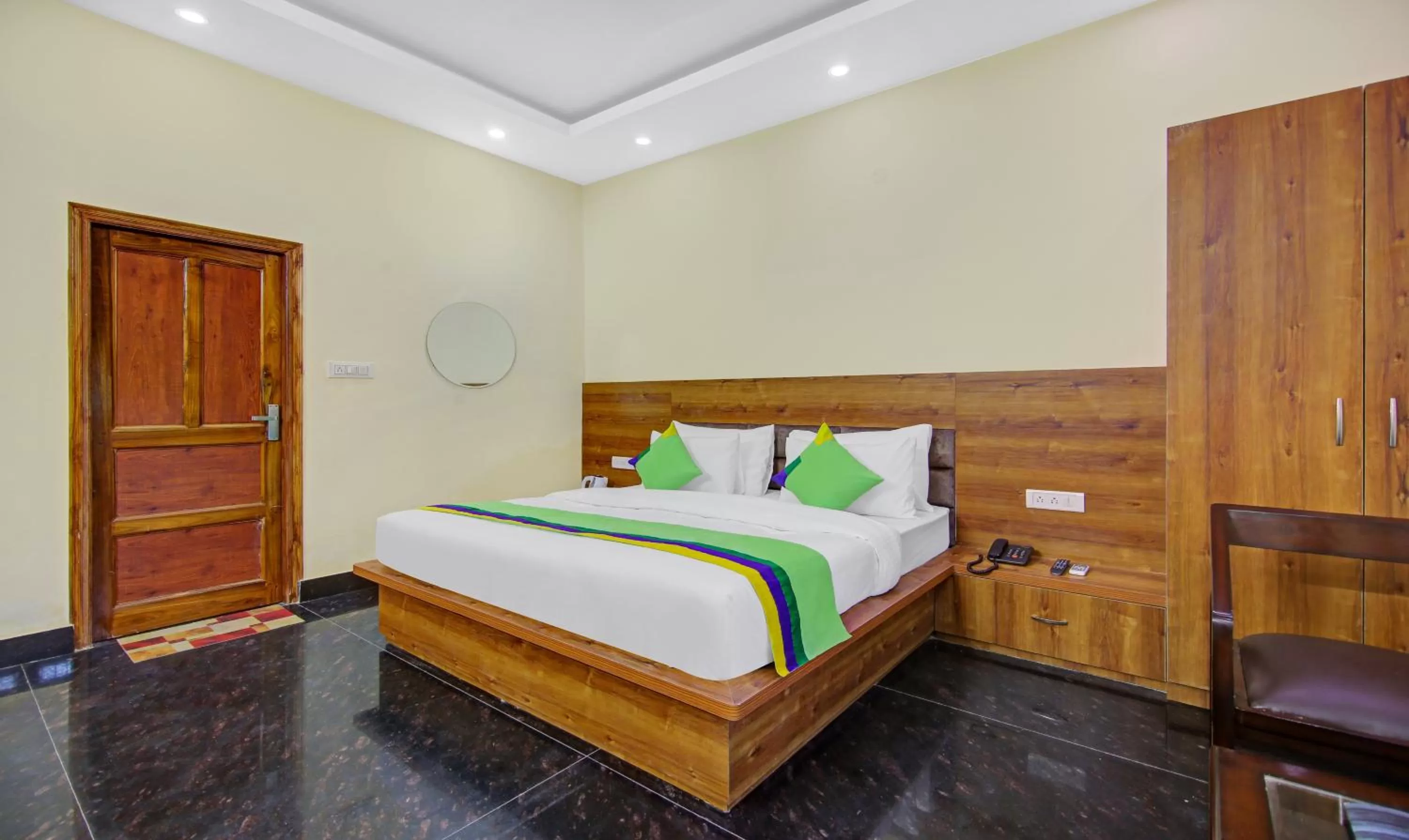 Bed in Treebo The Eden Roc