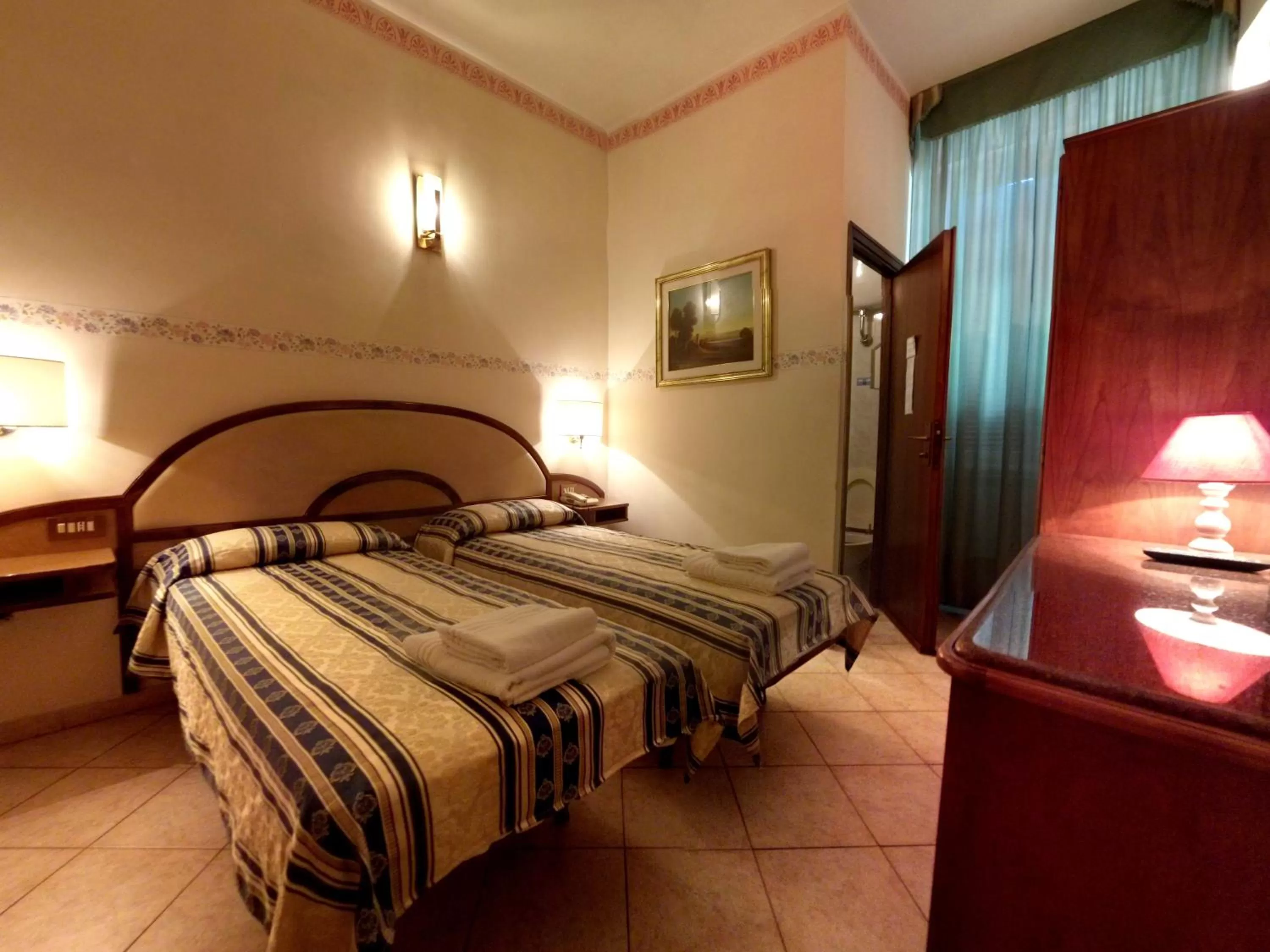 Bed in Cambridge Hotel