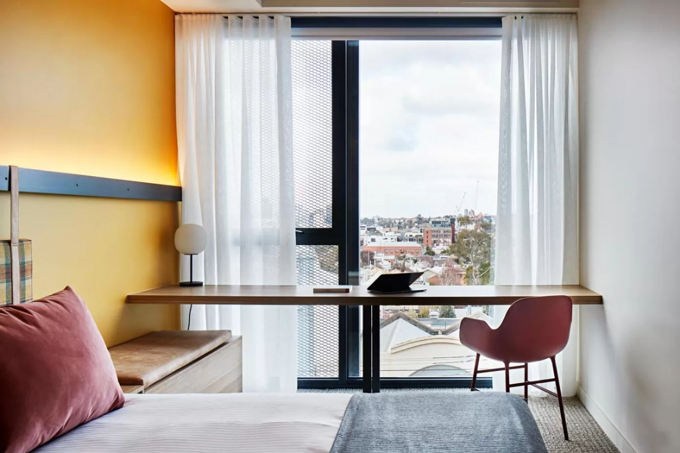 City view, Bed in Lanbruk Richmond Hill