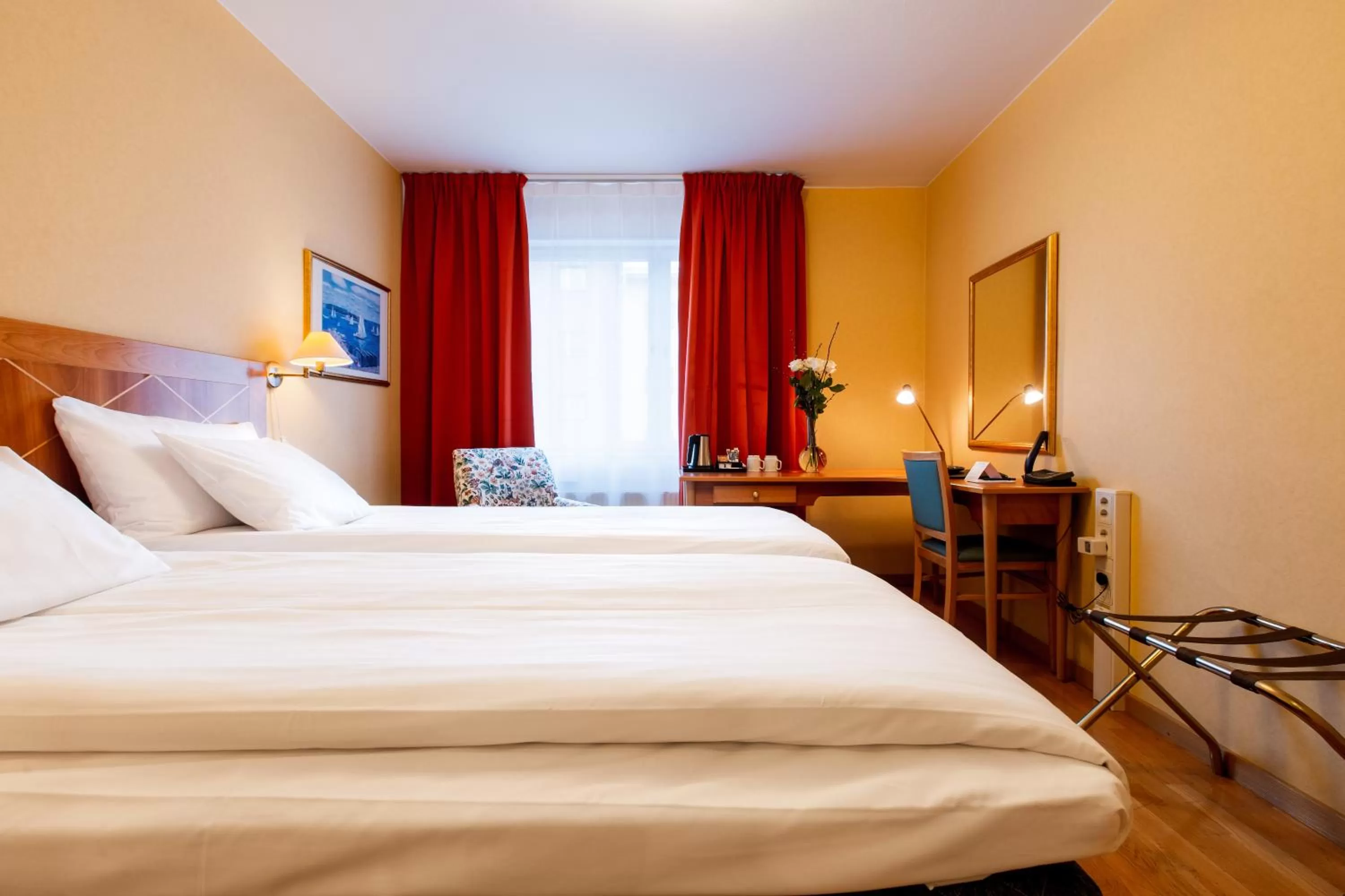 Photo of the whole room, Bed in Best Western Hotel Esplanade