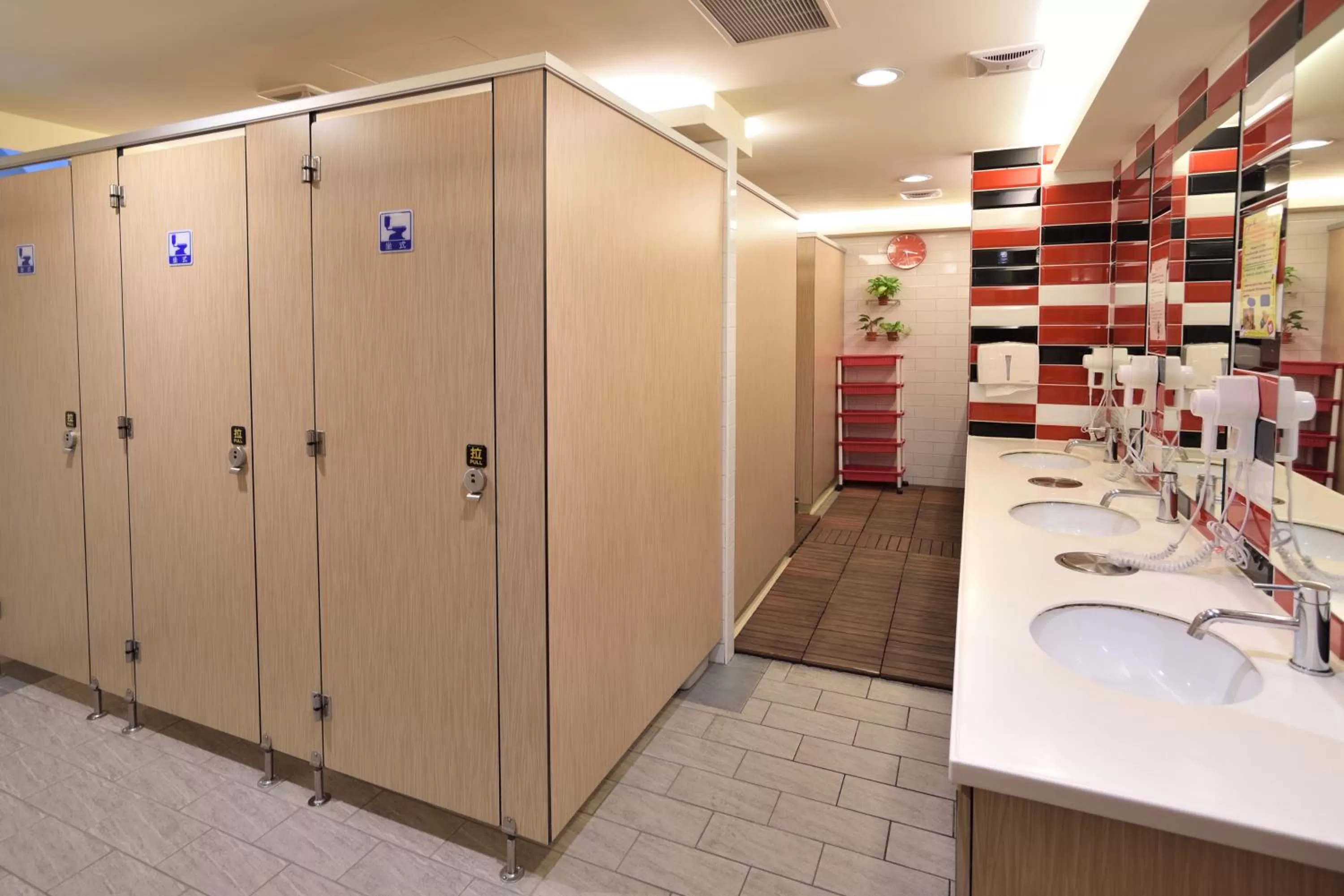 Toilet in CU Hotel Taipei