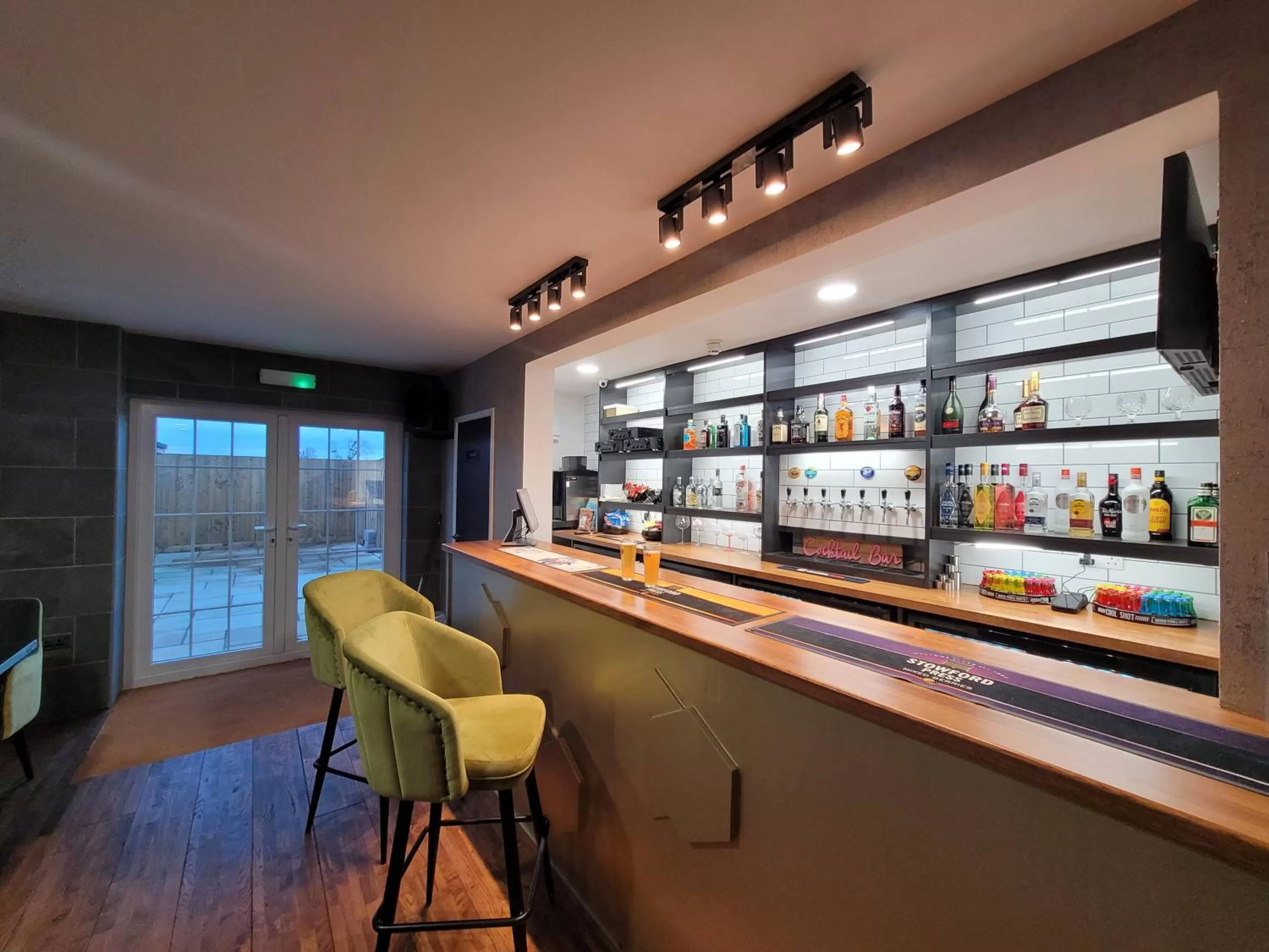 Lounge or bar in The Oakwood Hotel