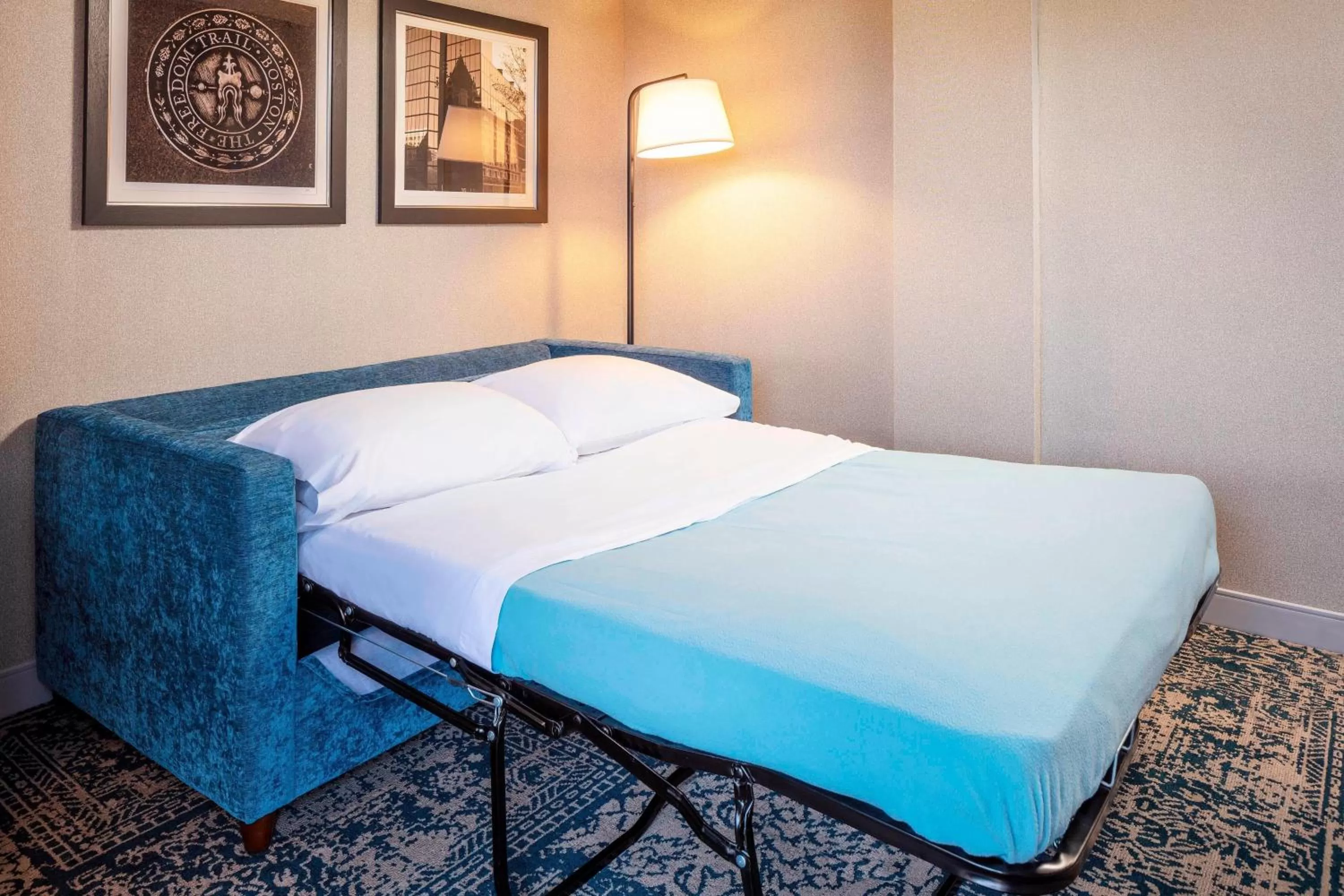 Photo of the whole room, Bed in Four Points by Sheraton Norwood Conference Center