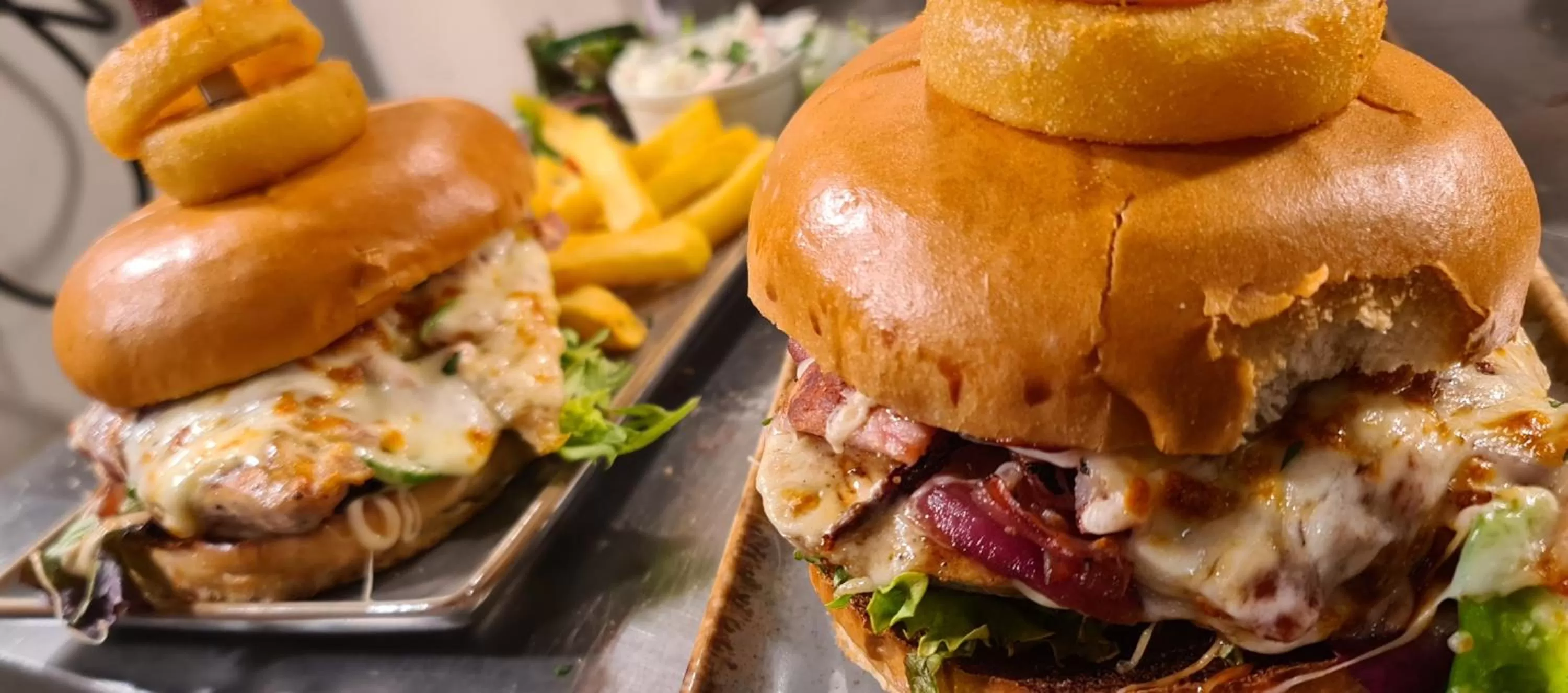 Restaurant/places to eat in The Lamb and Flag Inn