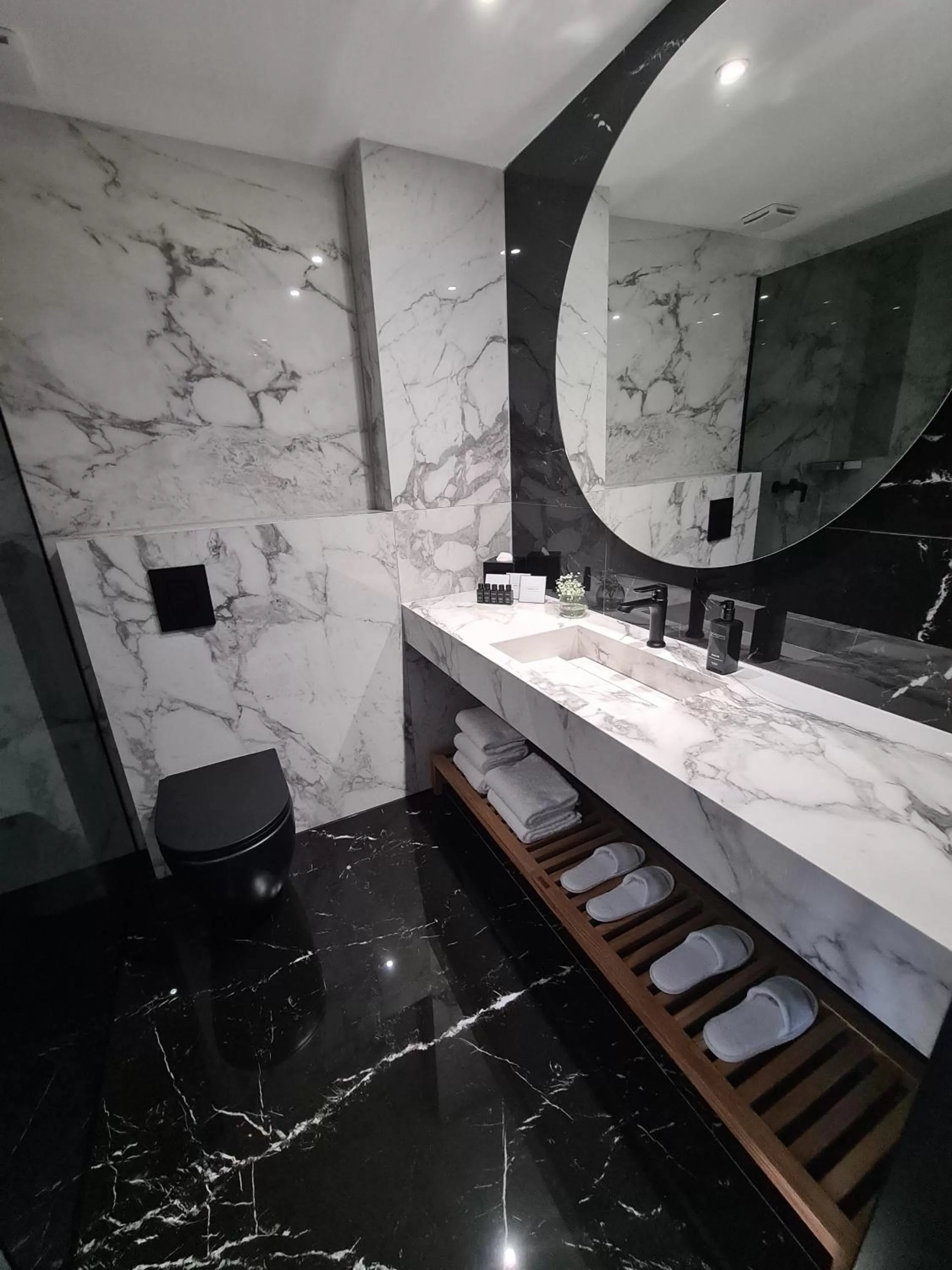 Toilet in Grand Hotel Adriatic