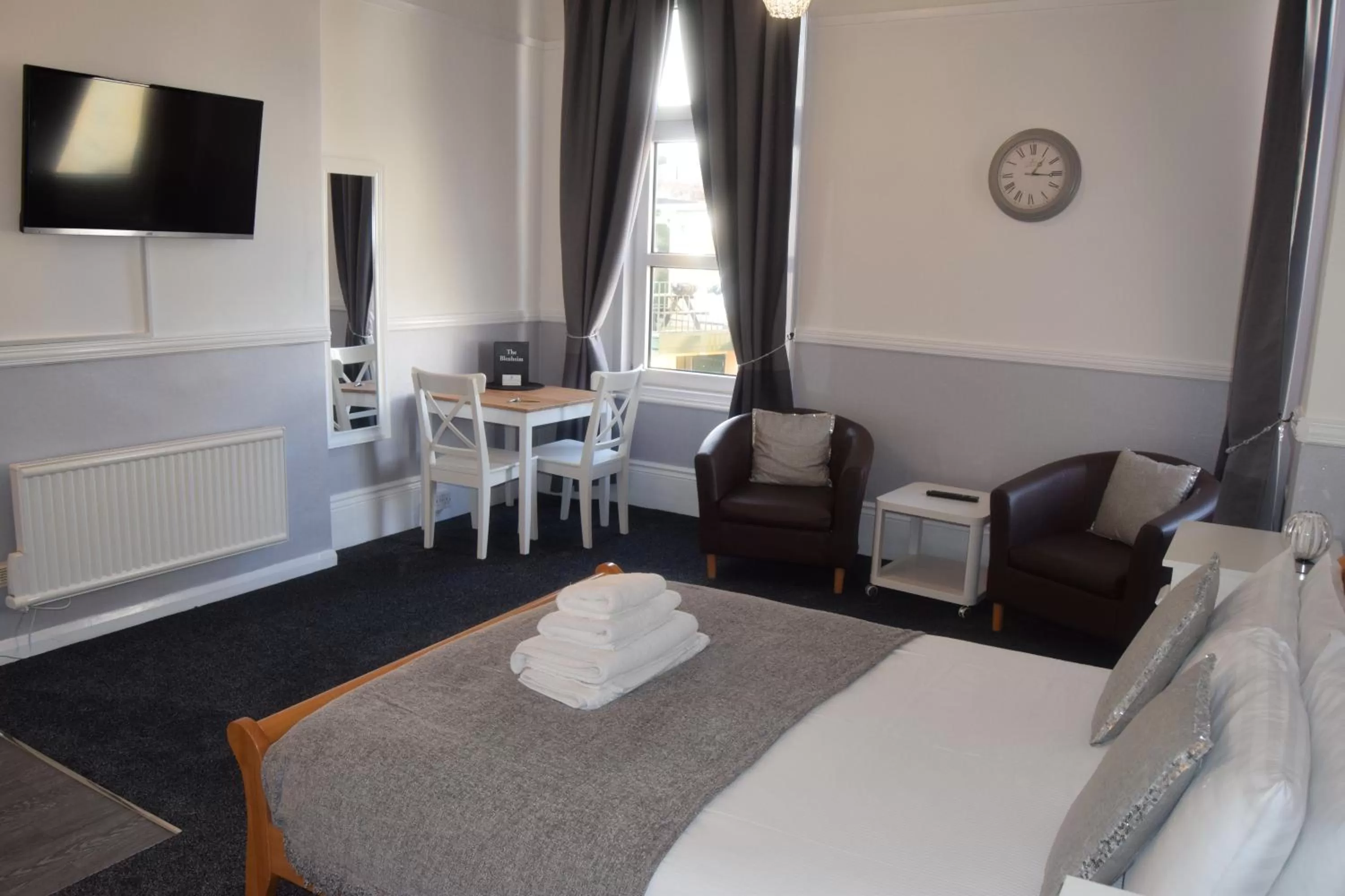 Photo of the whole room, Seating Area in The Blenheim