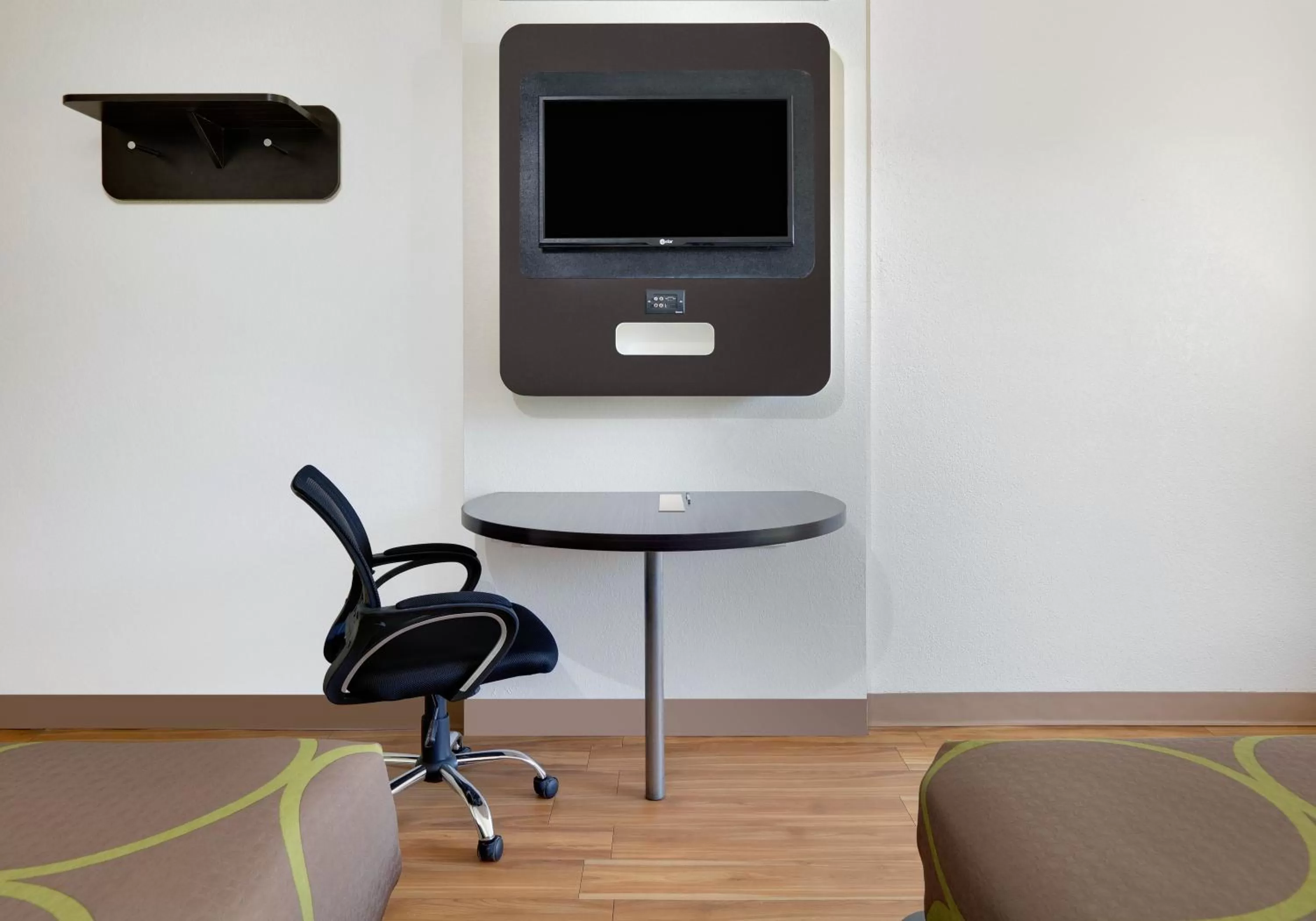 TV and multimedia in Super 8 by Wyndham Fort Smith