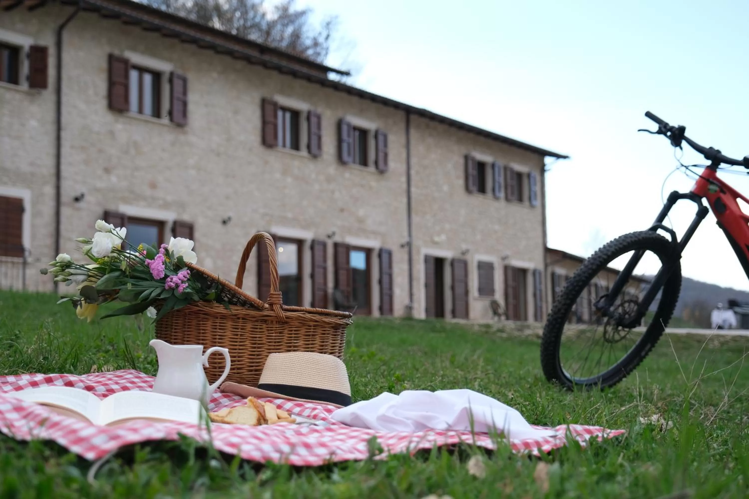 Property Building in Country House Elite