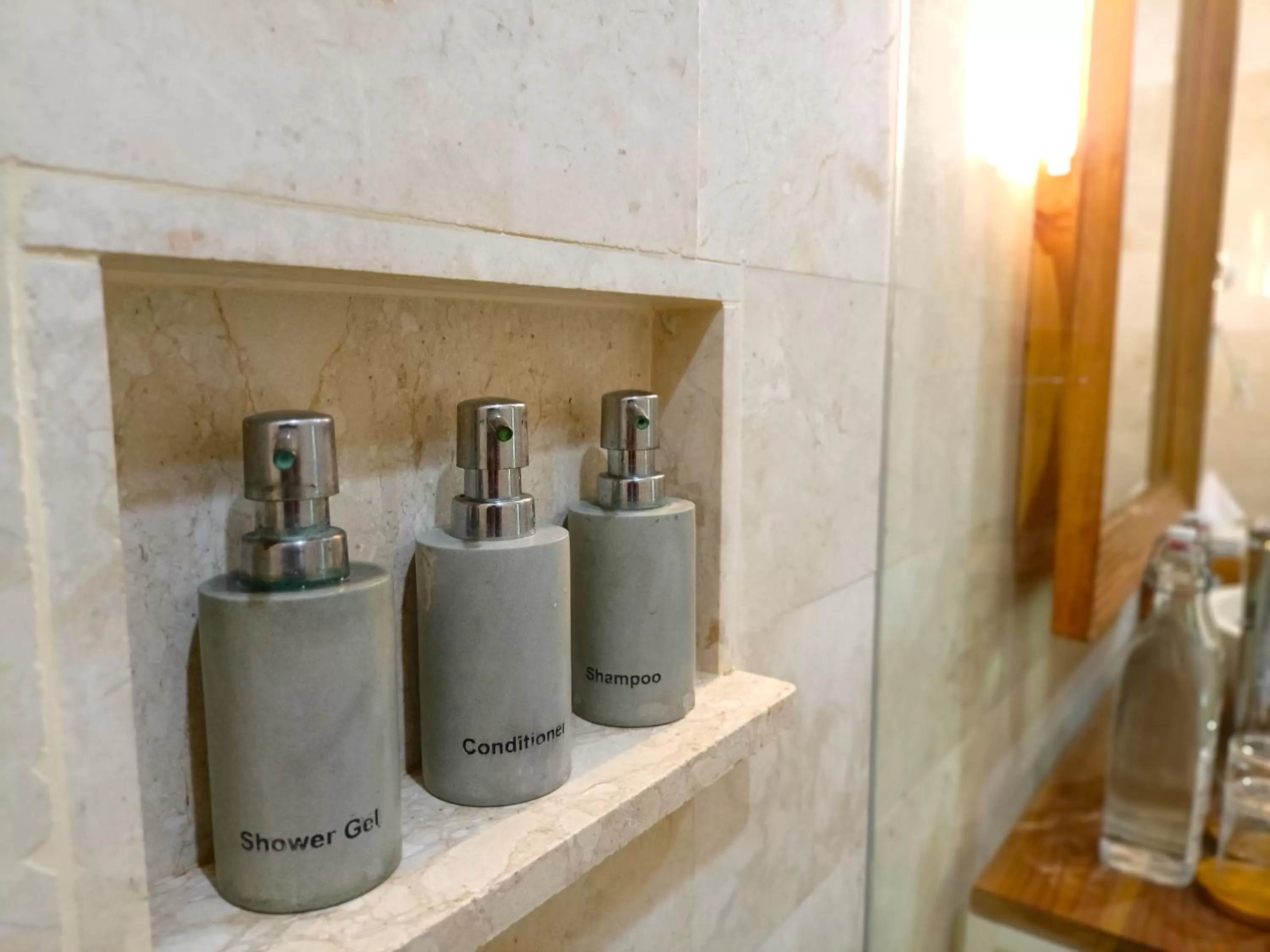 Bathroom in Wadari Retreat Villa Ubud