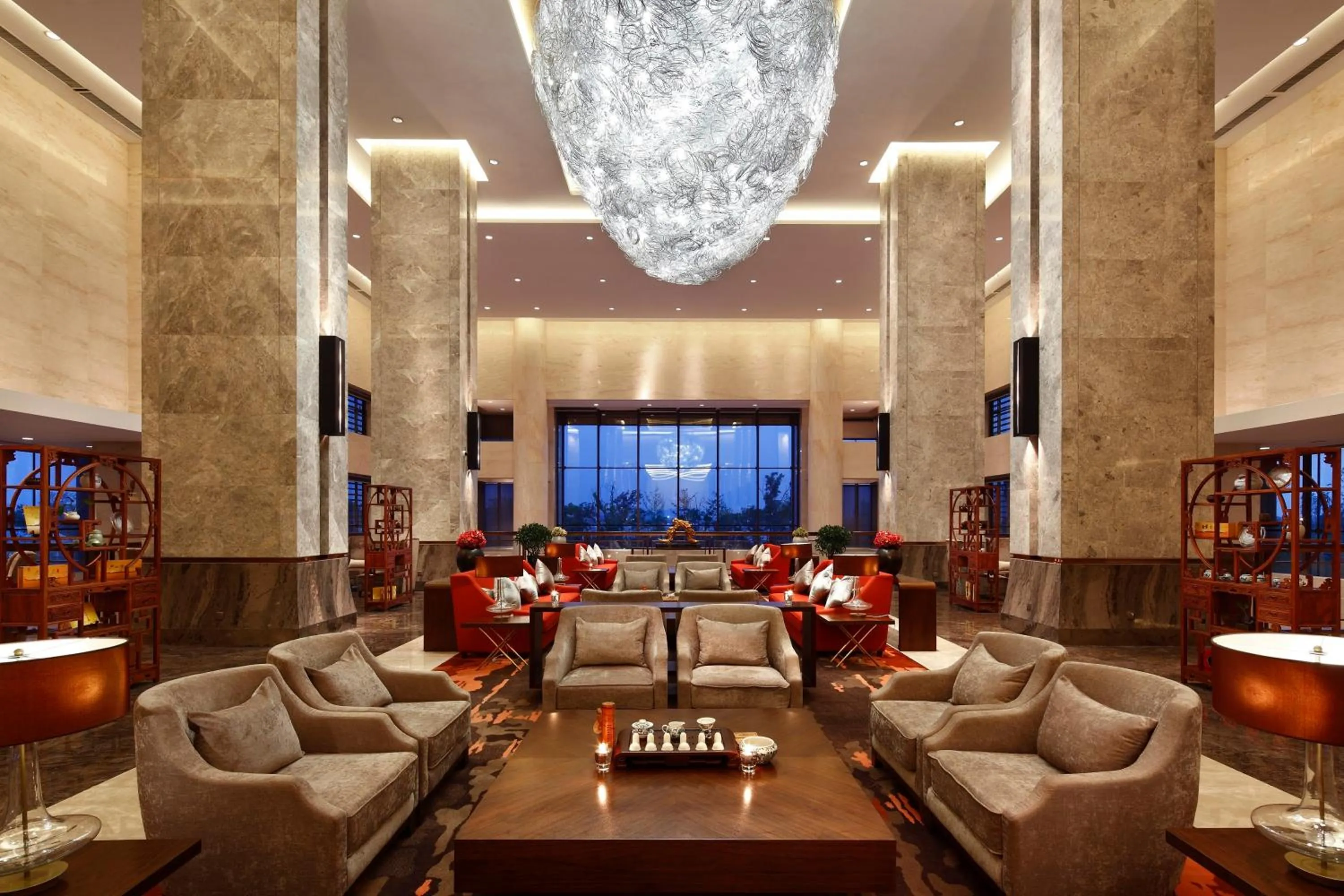 Lounge or bar in Crowne Plaza Xuzhou Dalong Lake by IHG