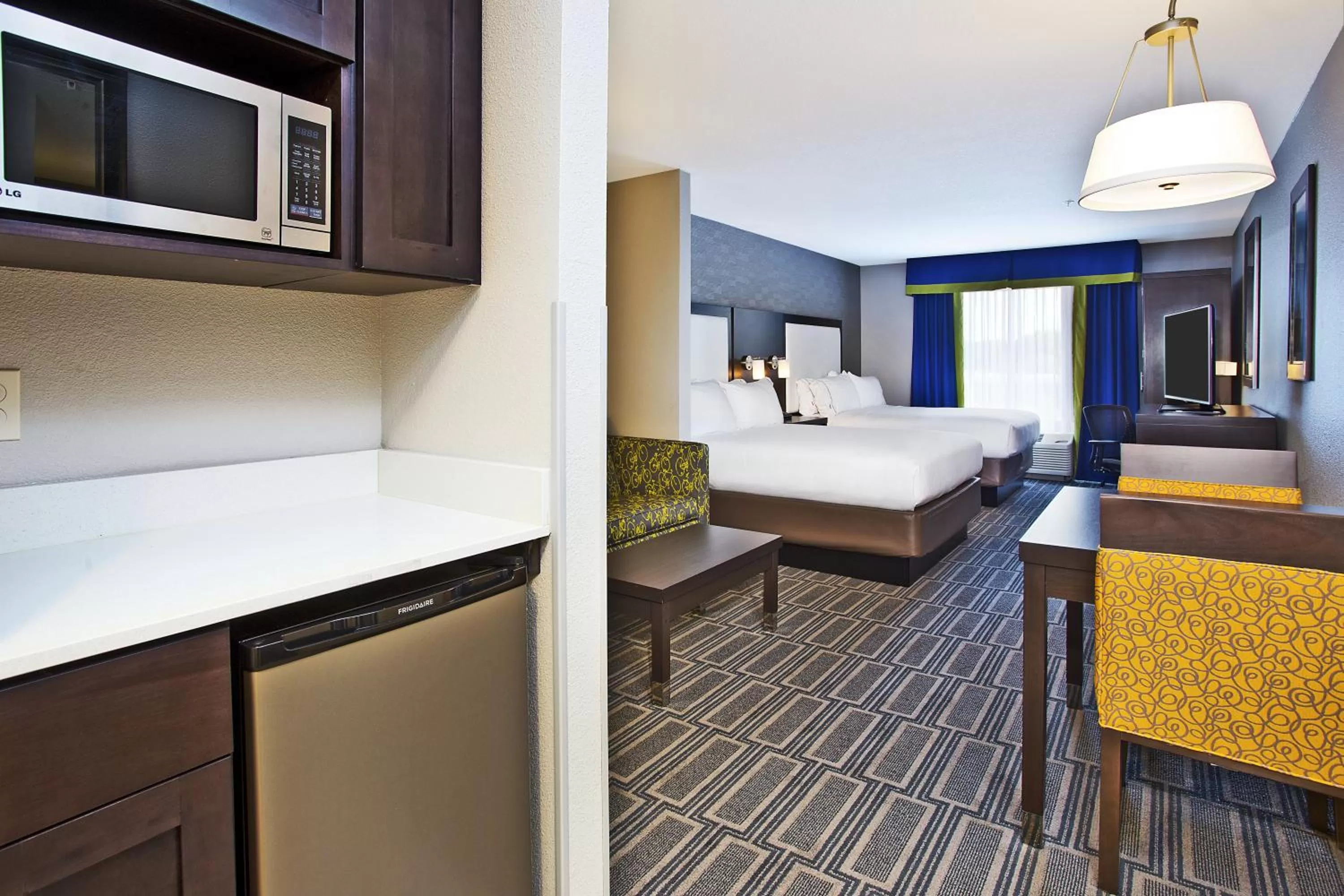 Photo of the whole room in Holiday Inn Express Hotel & Suites Ann Arbor West by IHG