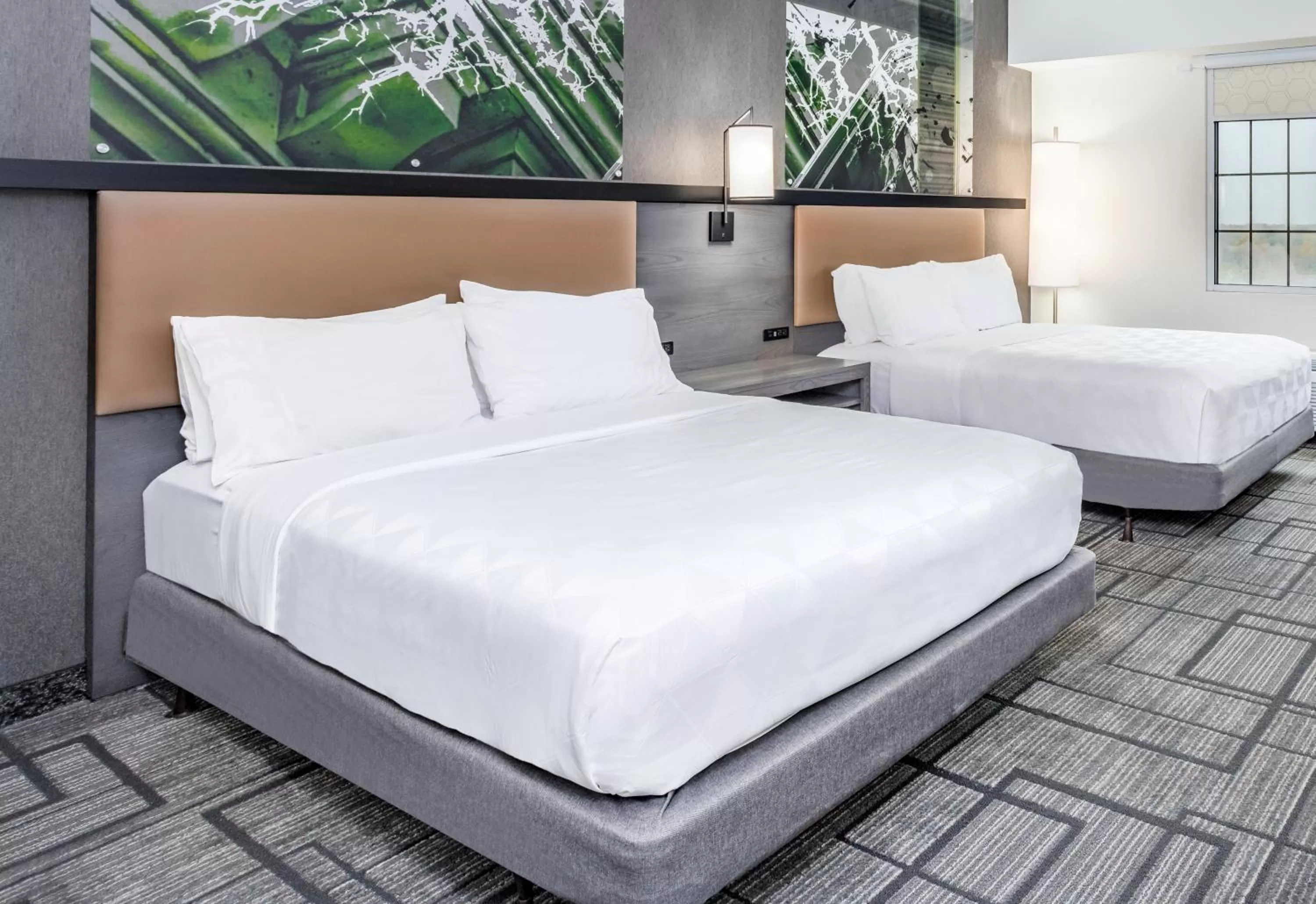 Bed in Holiday Inn Lafayette-City Centre by IHG