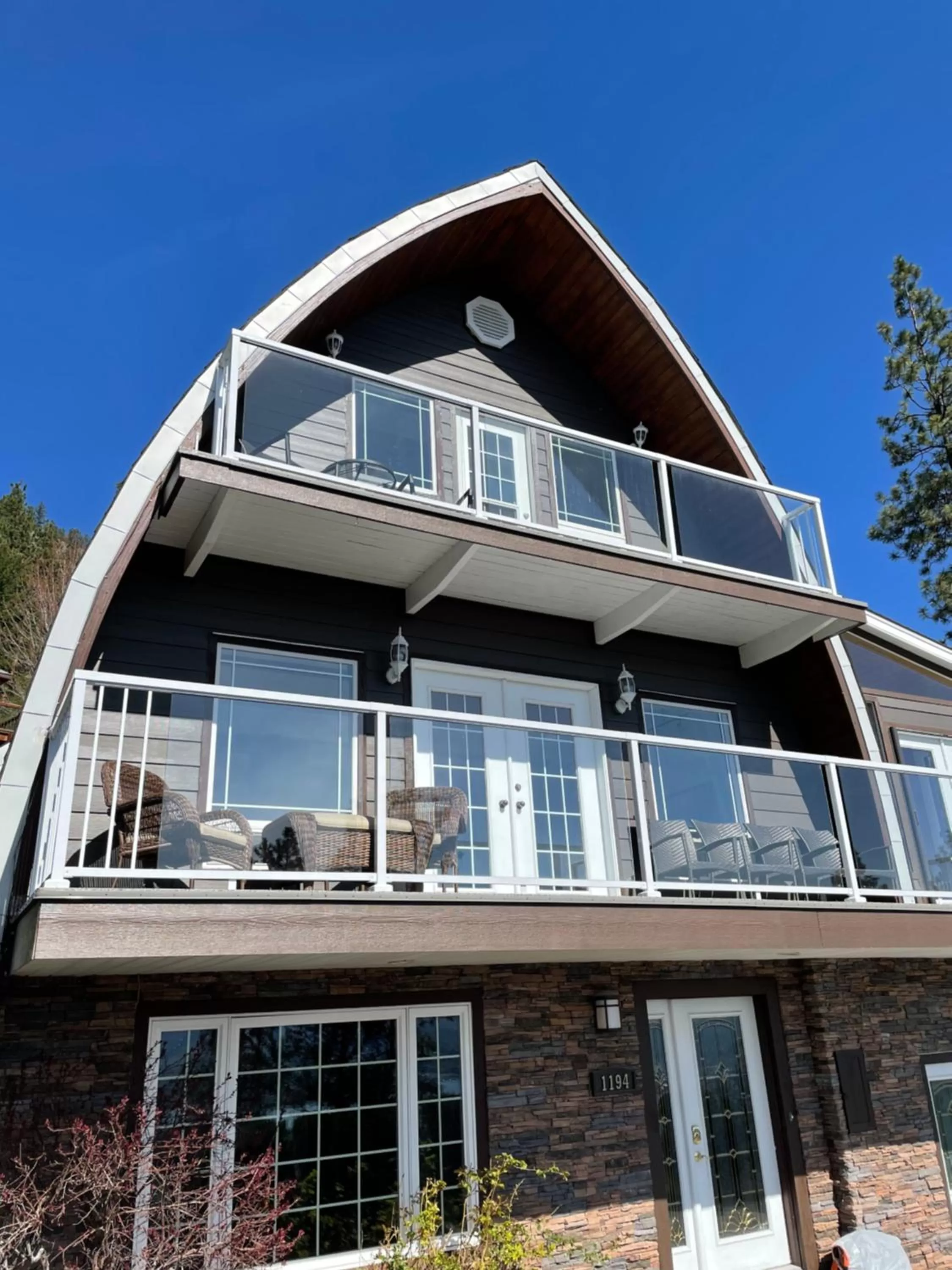 Property building in Les Chambres Roses