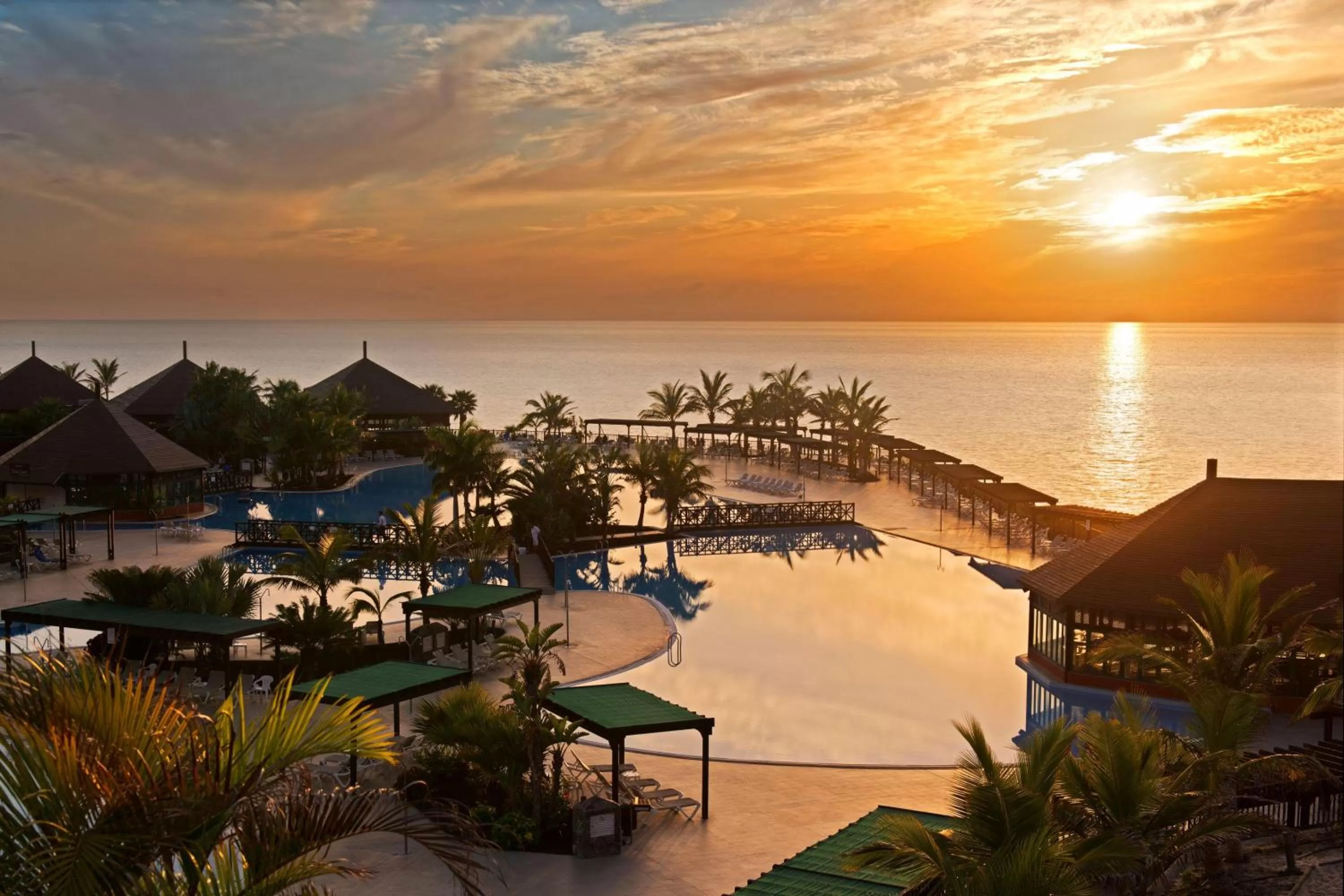 Swimming pool in La Palma Princess