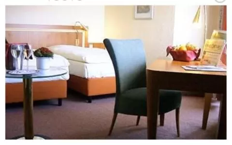 Photo of the whole room, Bed in Ringhotel Parkhotel Witten