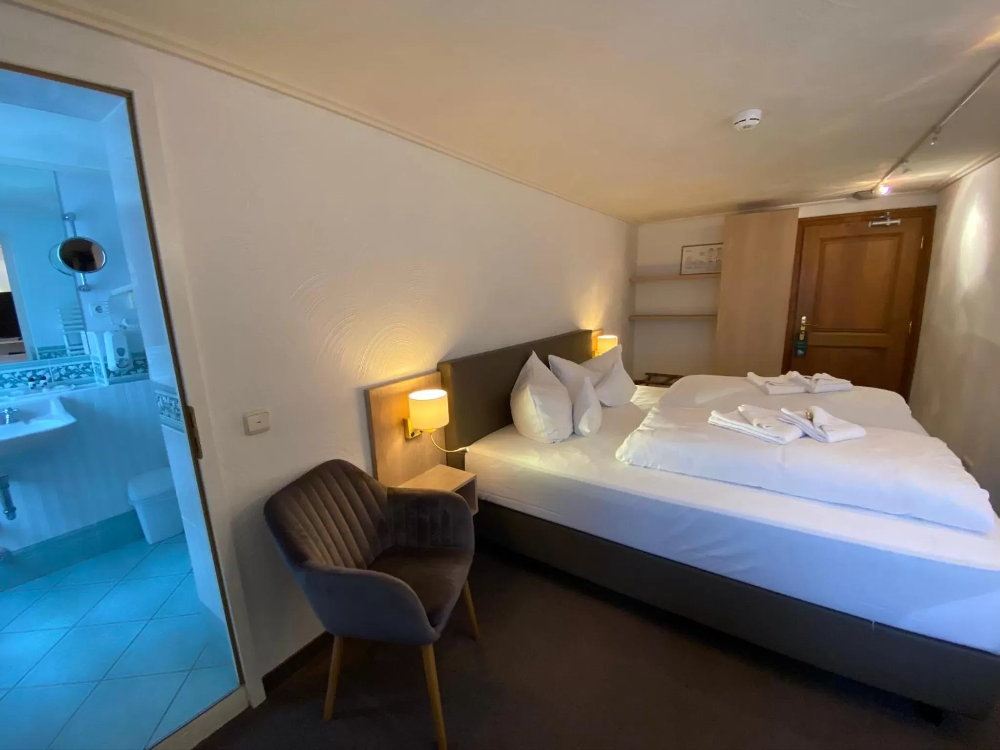 Bed in Horchem Hotel-Restaurant-Café-Bar