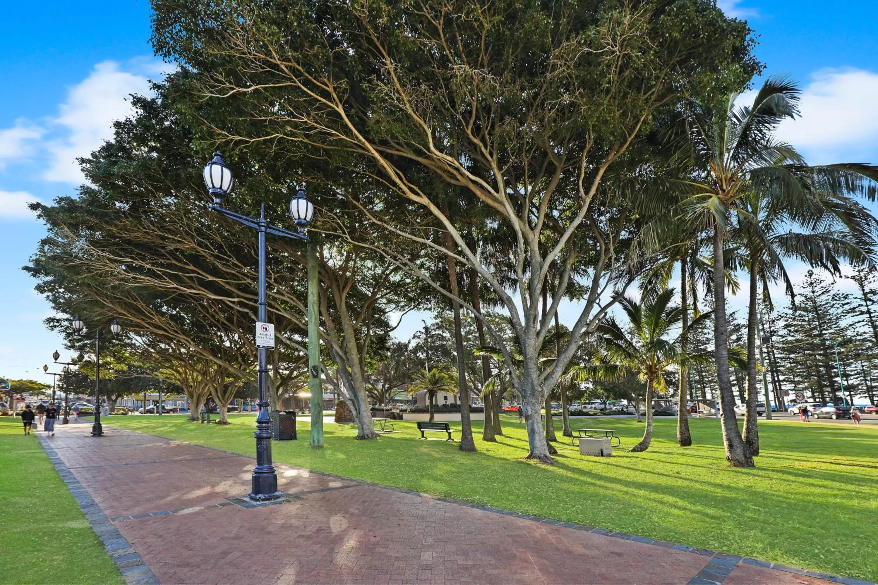 Garden in Pacific Regis Beachfront Holiday Apartments