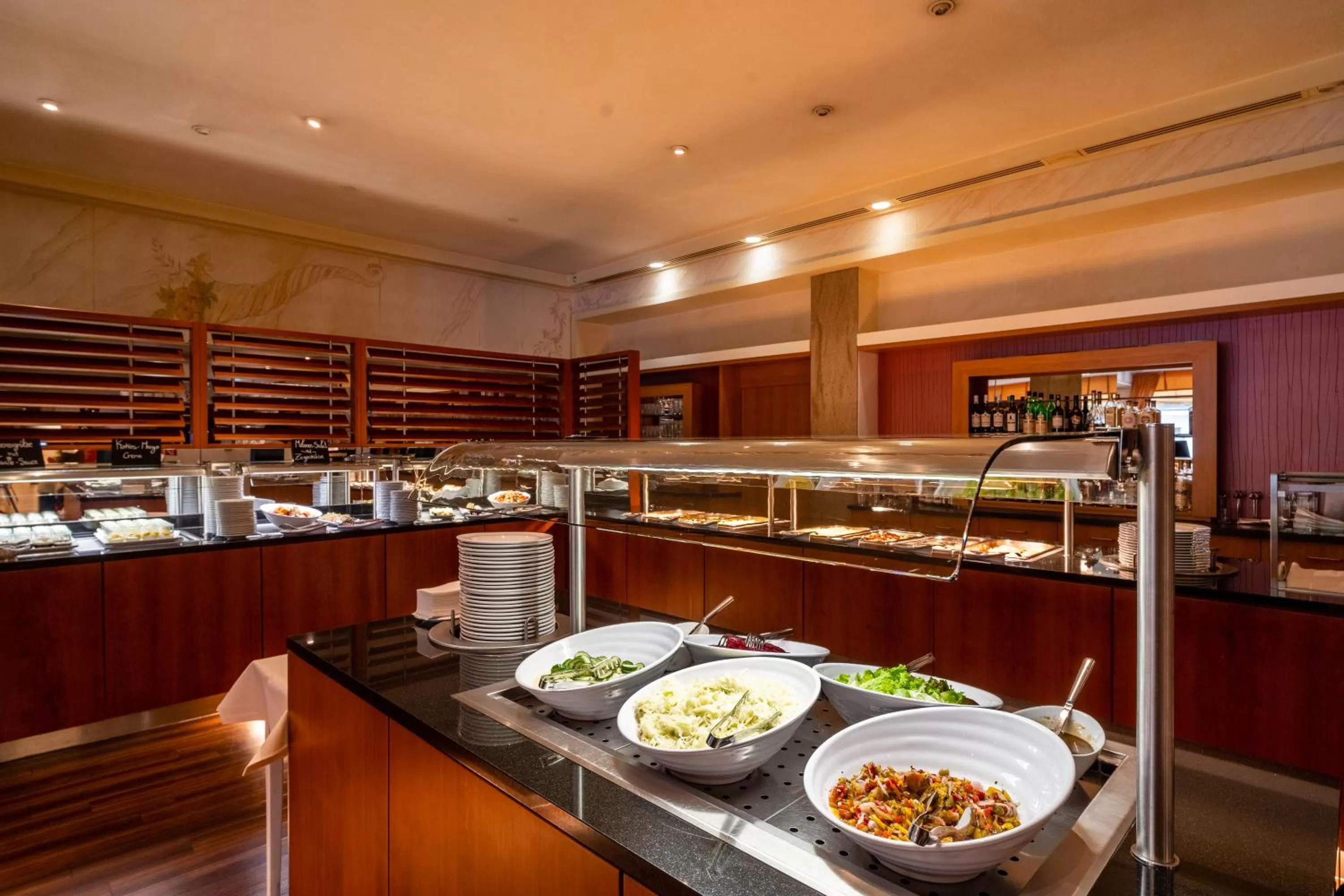 Restaurant/places to eat in Parkhotel Kurhaus