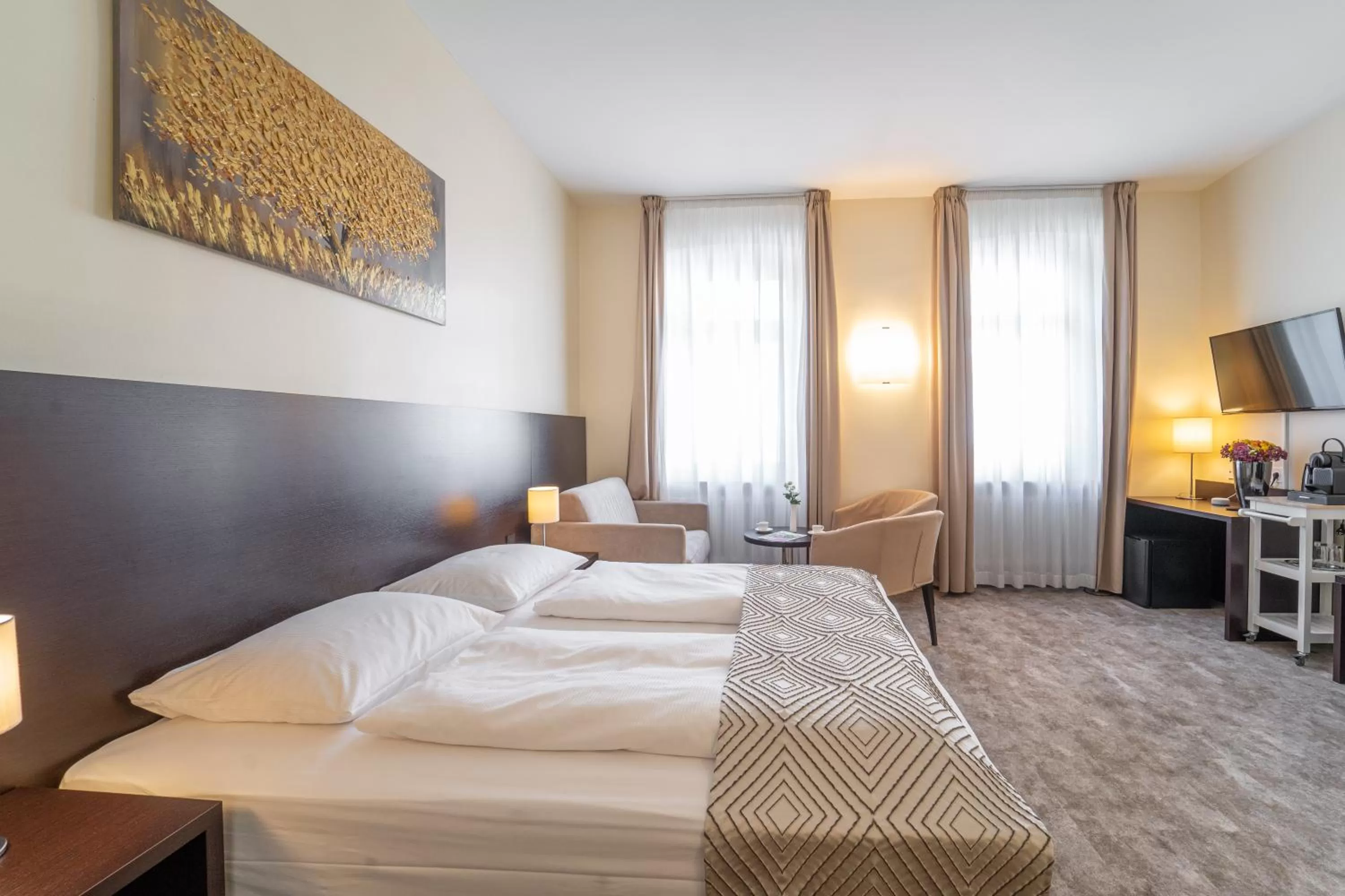 Staff, Bed in Galerie Hotel