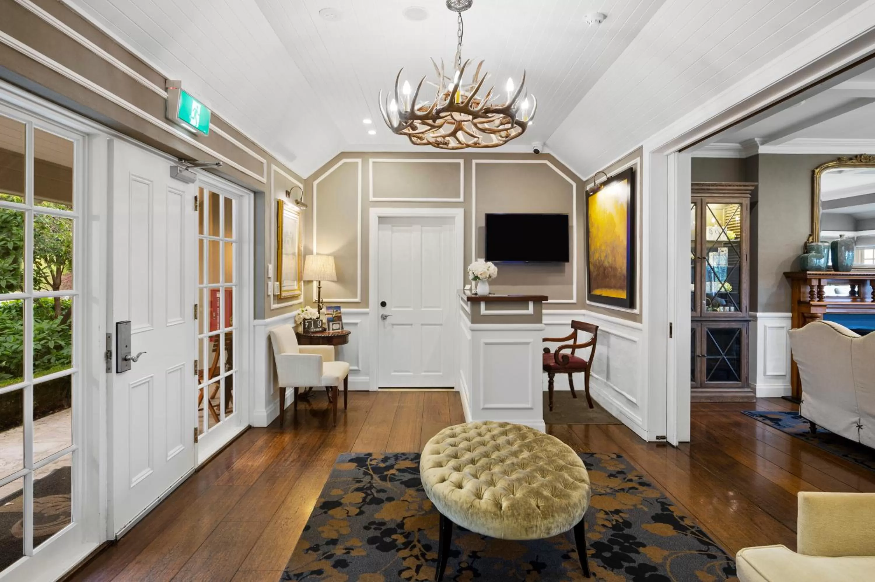 Lobby or reception in Parklands Country Gardens & Lodges Blue Mountains
