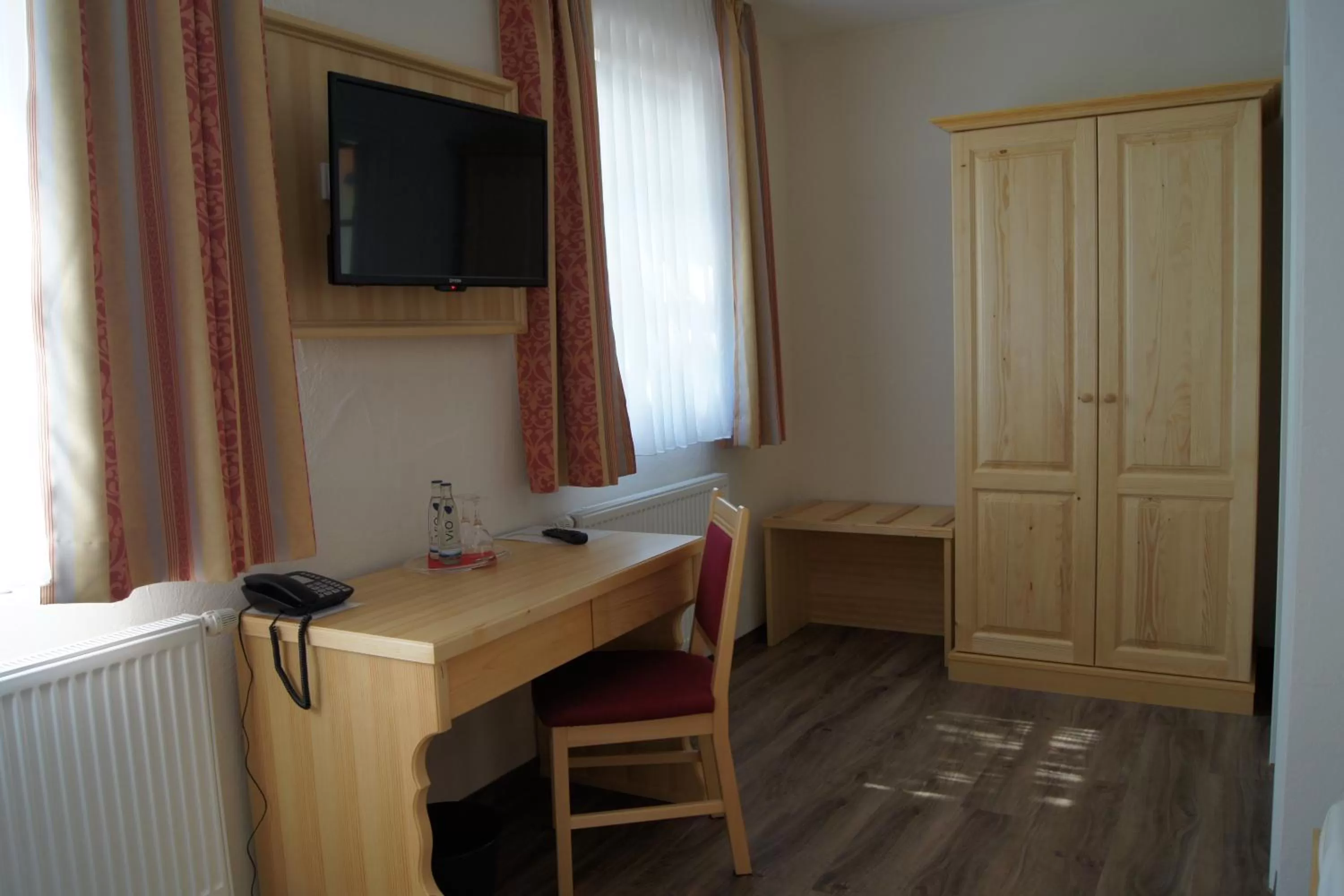 Photo of the whole room in Gasthof Schönau