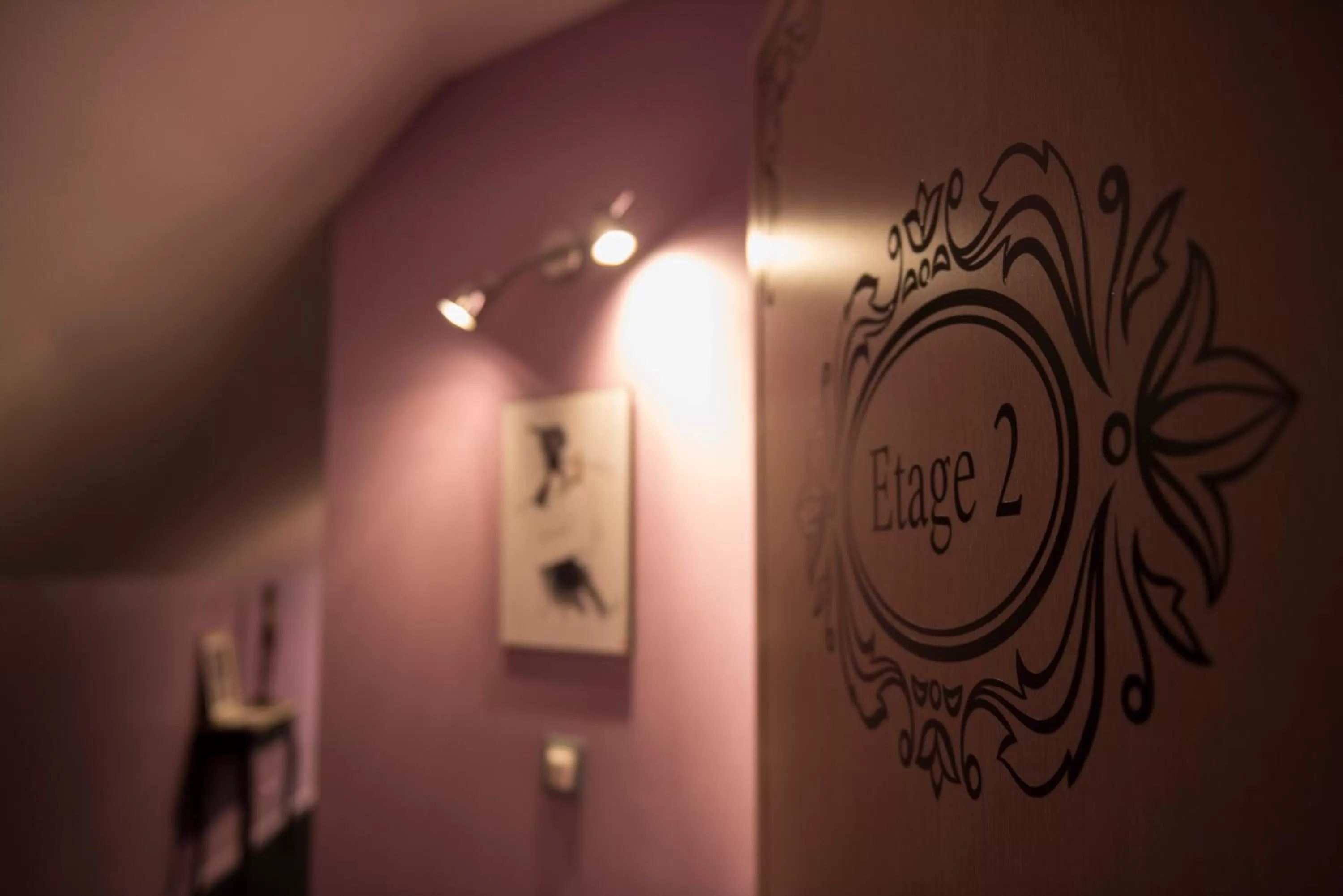 Decorative detail in Champagne Domaine Sacret - AY