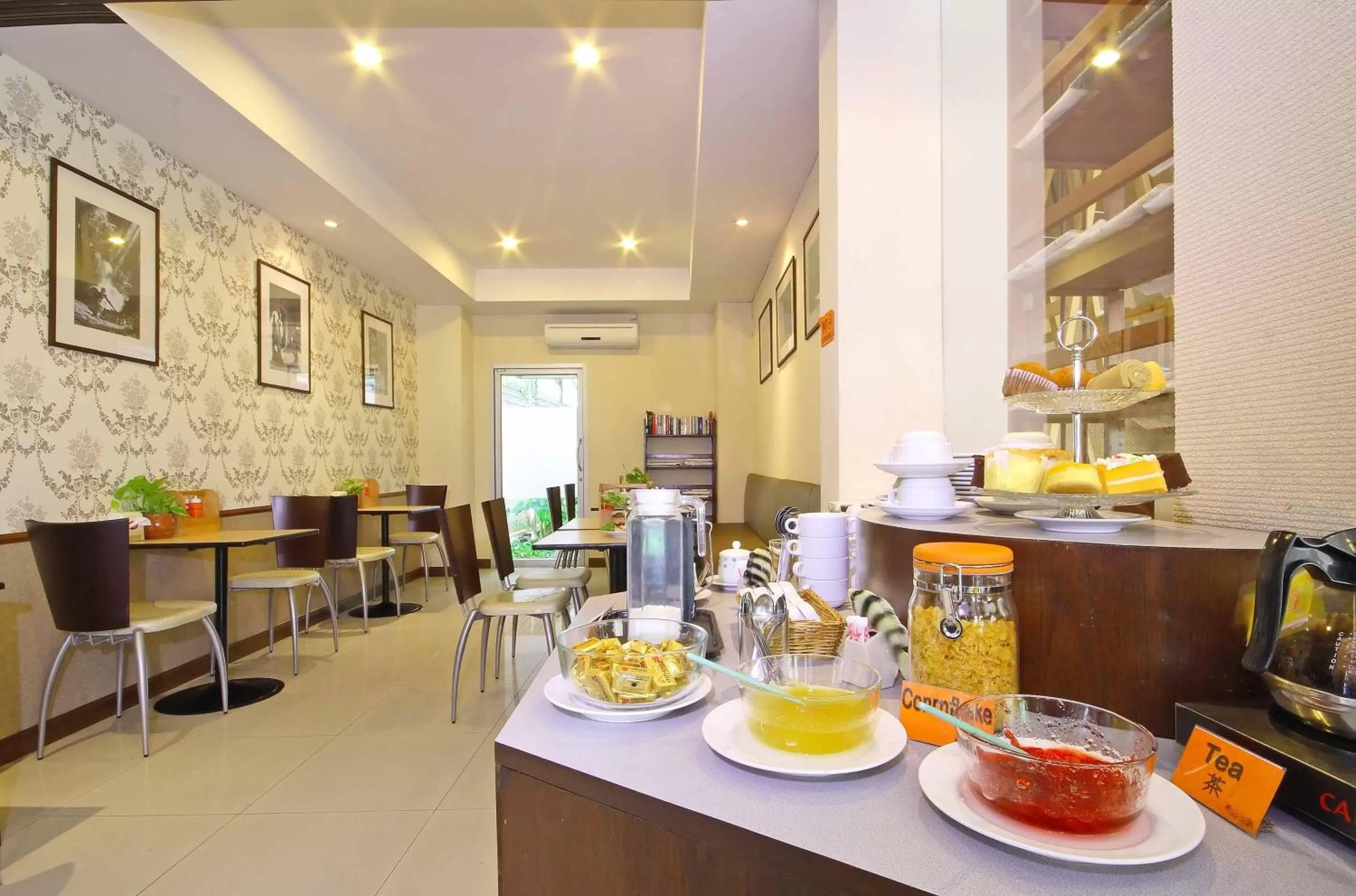 Restaurant/places to eat in Floral Shire Suvarnabhumi Airport