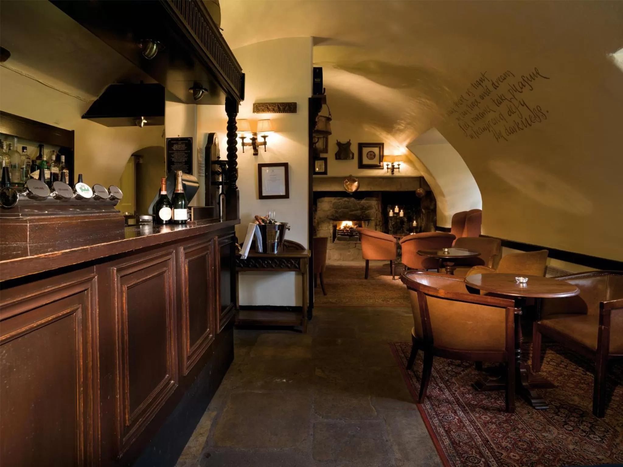 Lounge or bar in Macdonald Houstoun House