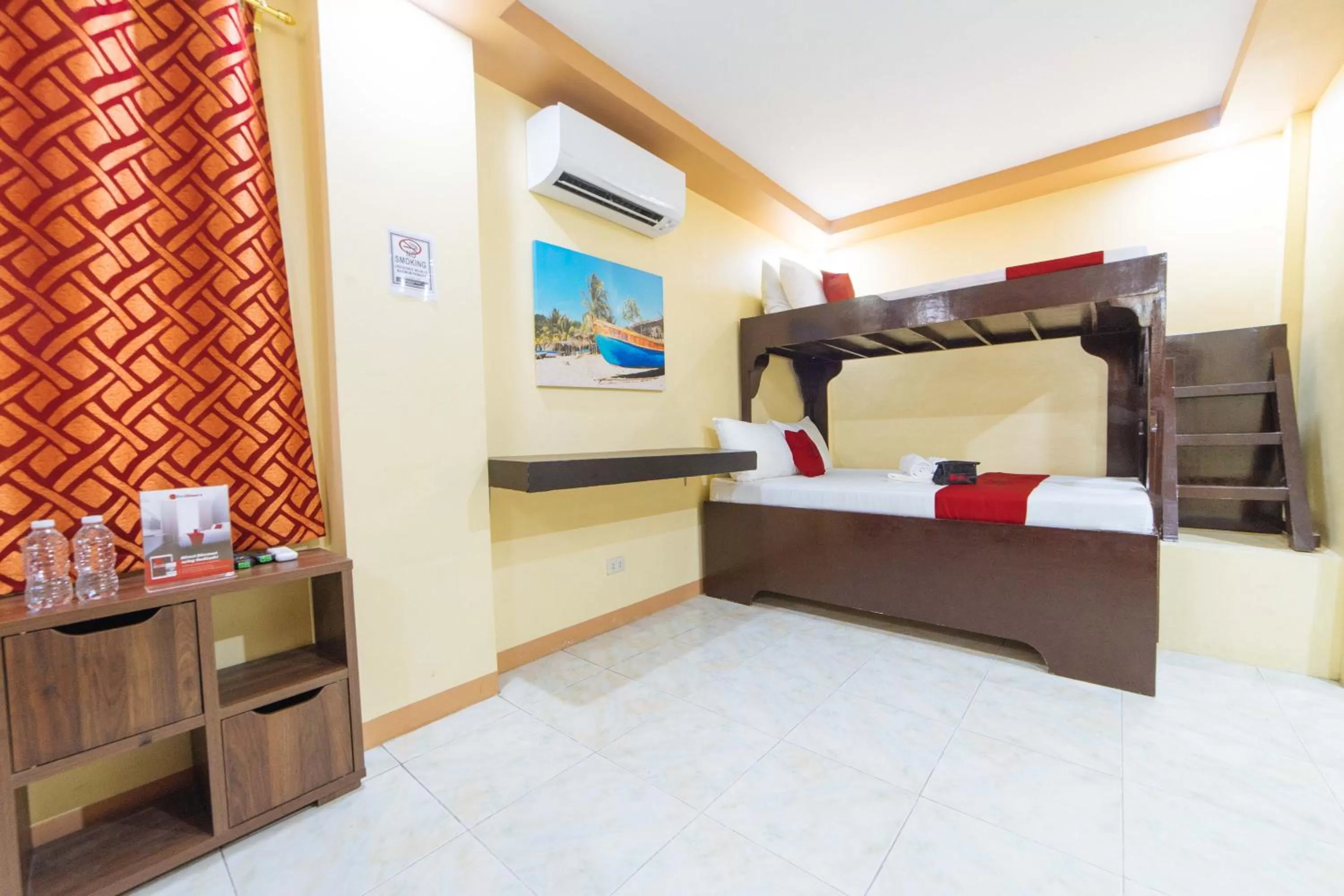 Bed in RedDoorz near Notre Dame of Dadiangas University