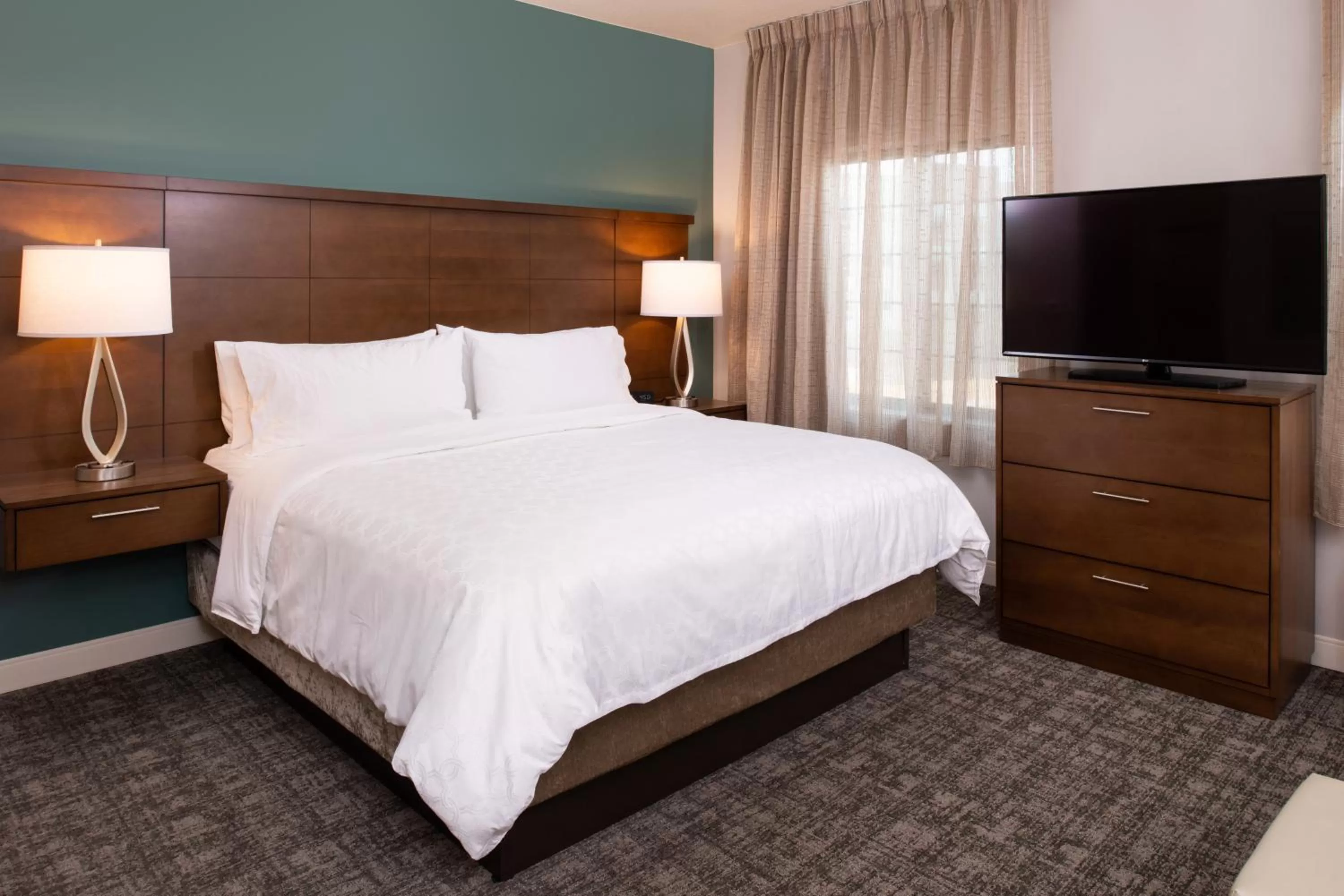 Photo of the whole room, Bed in Staybridge Suites - St George by IHG