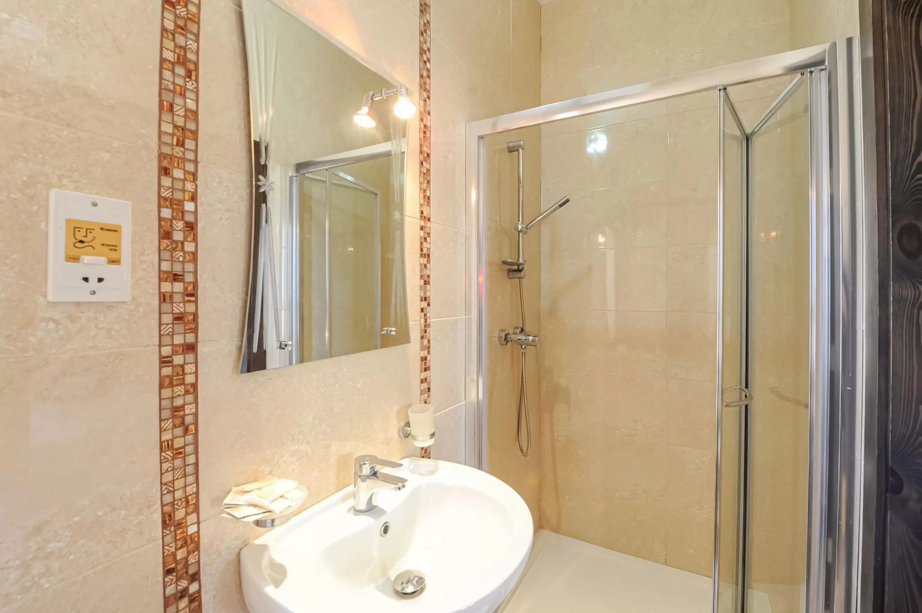 Bathroom in Mariblu Hotel