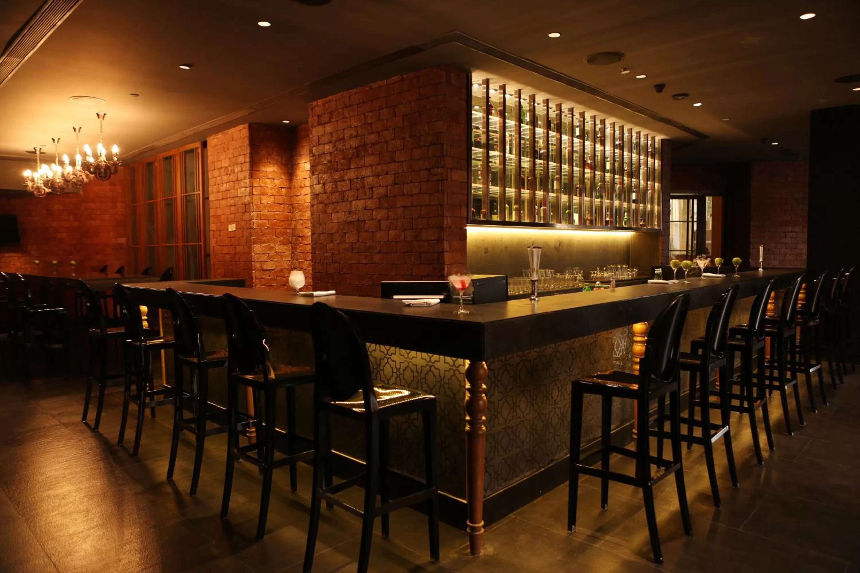 Lounge or bar in Pride Plaza Hotel, Aerocity New Delhi