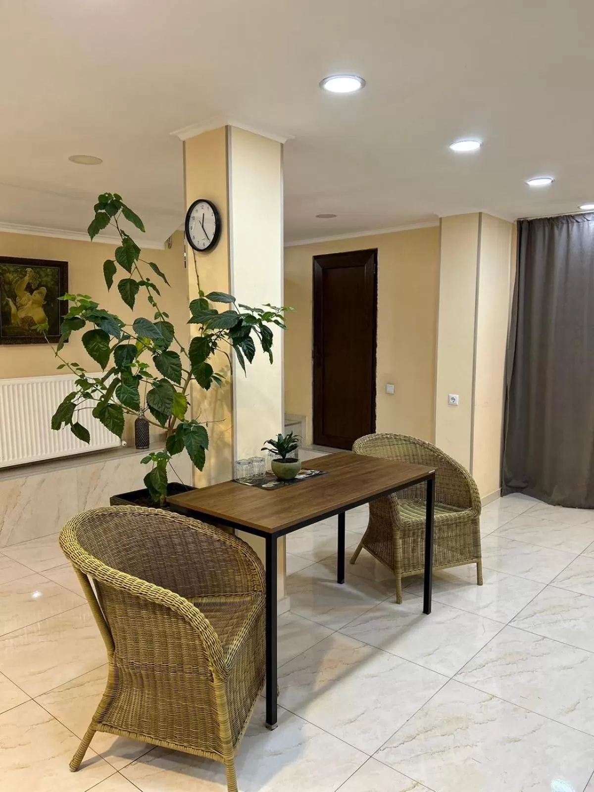 Seating Area in Hotel Marioni