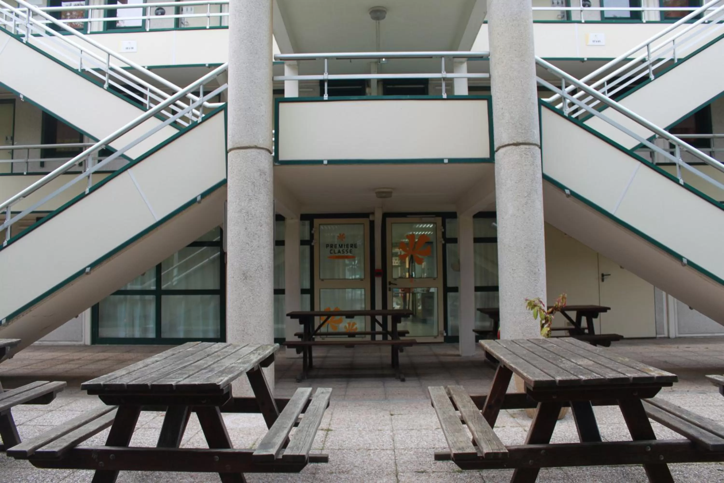 Patio in Hôtel Premiere Classe Pamiers