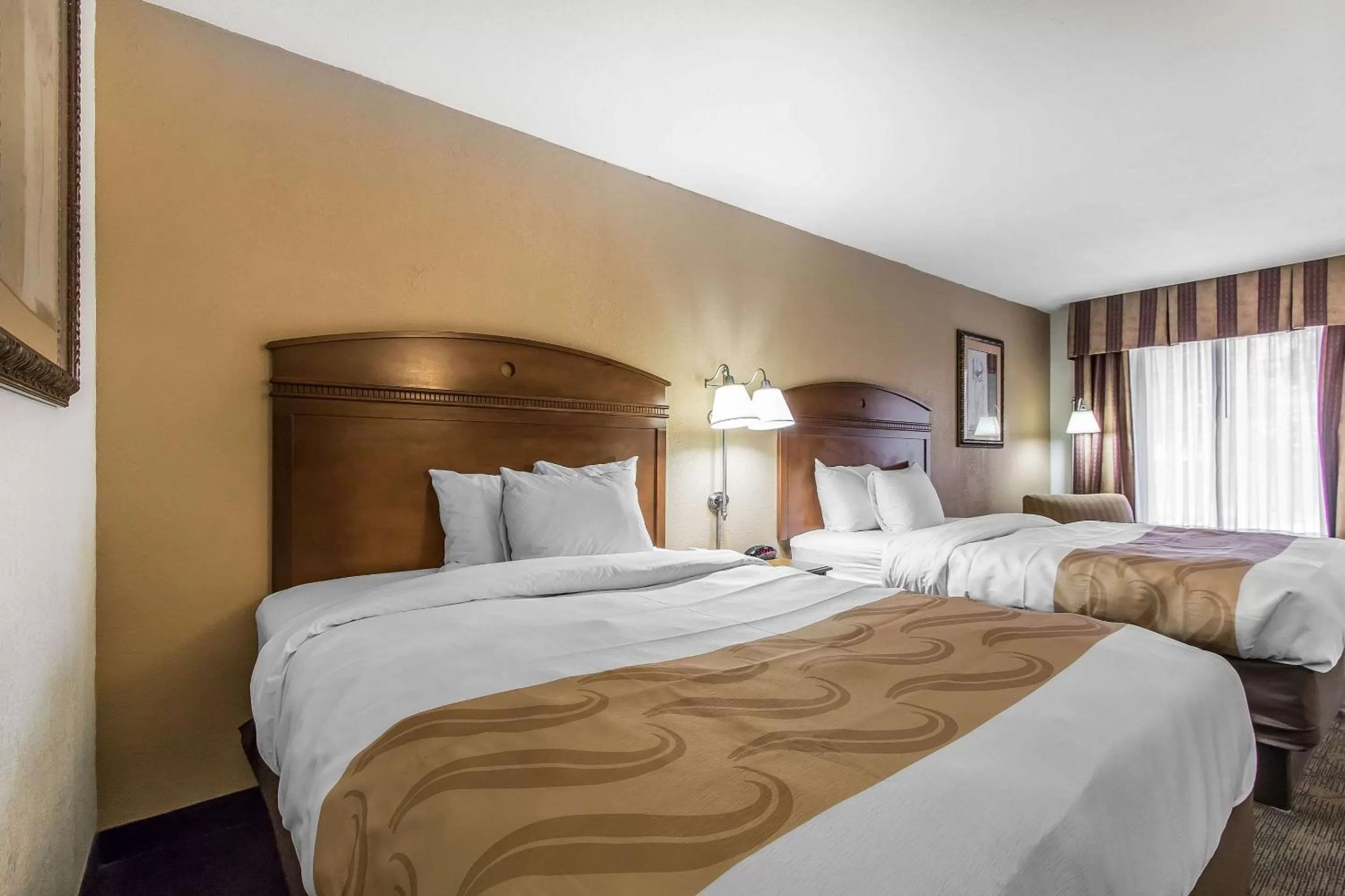 Standard Queen Room with Two Queen Beds 1 - Smoking in Quality Inn Monroe