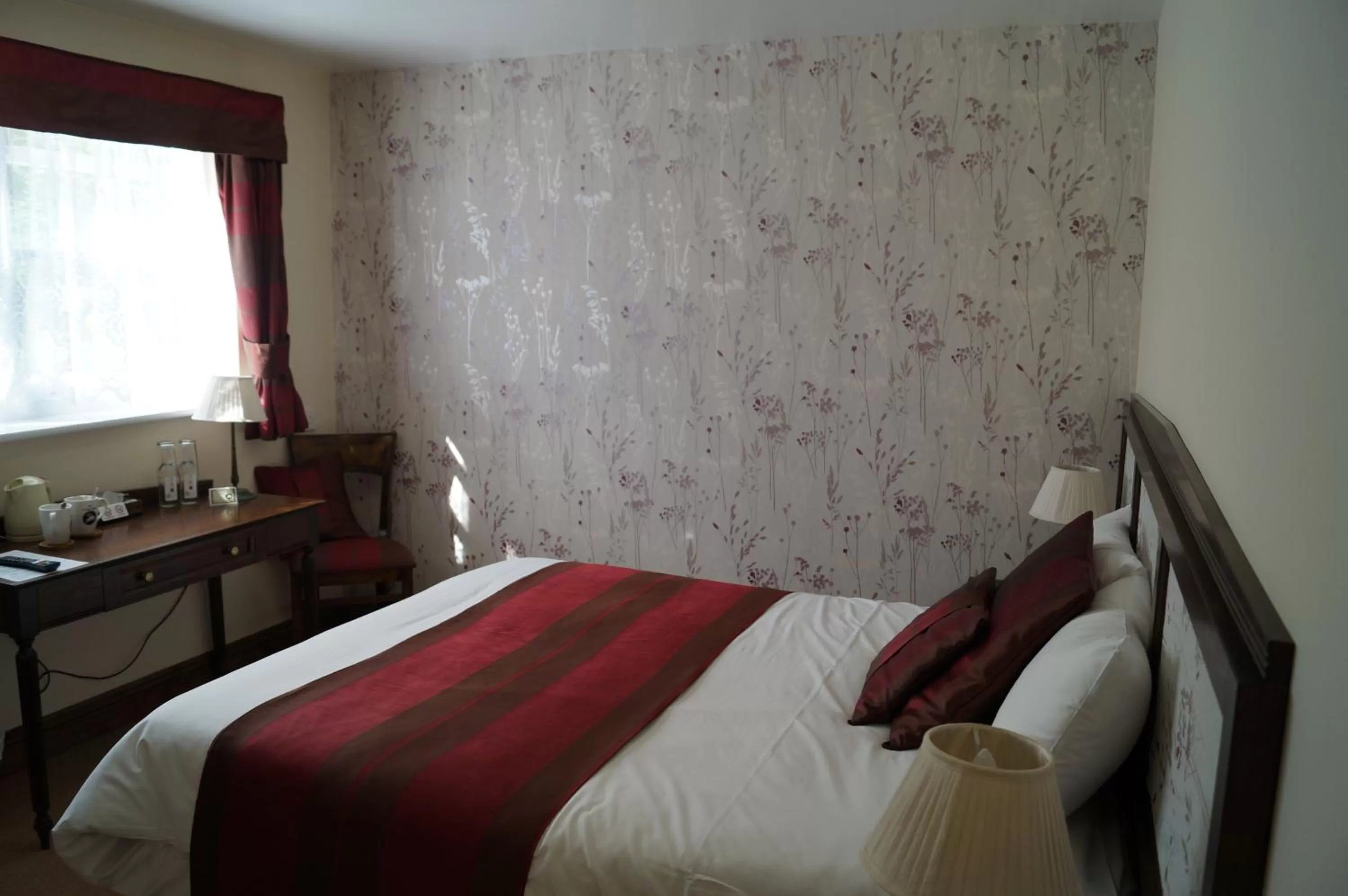 Bed in The Flying Bull Inn