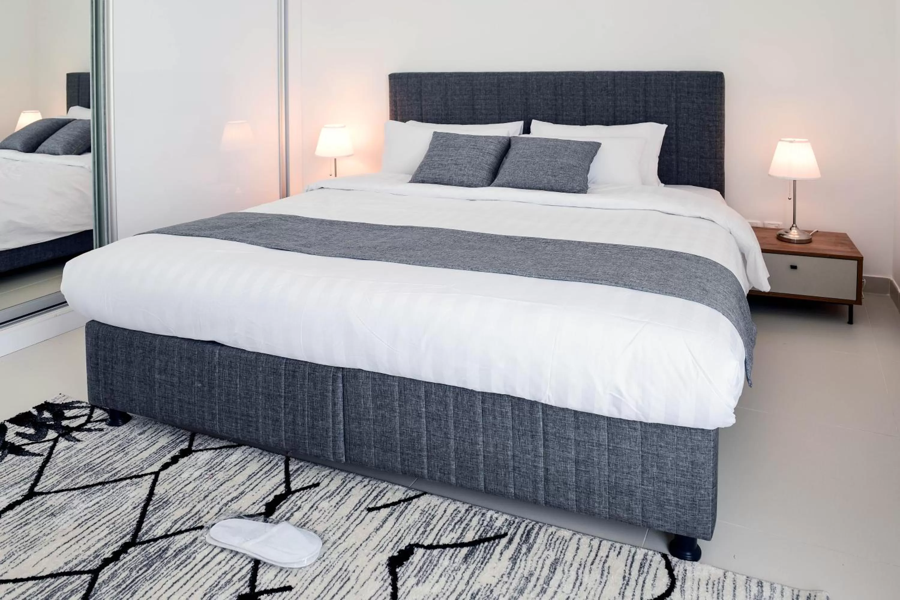 Bed in Noor Amwaj Hotel & Apartment