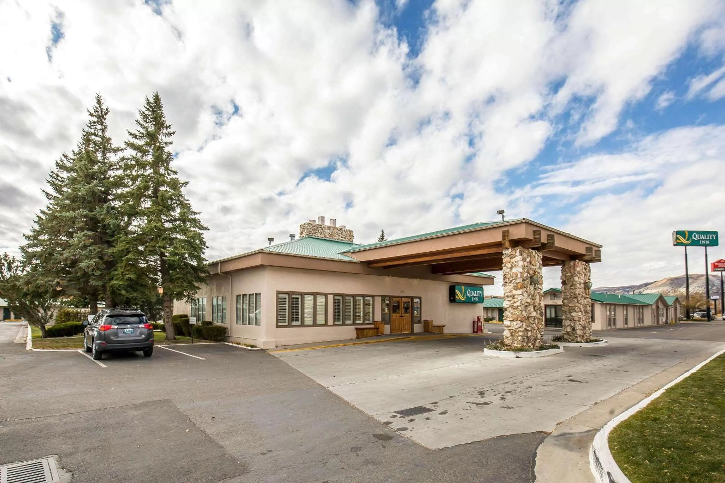 Property building in Quality Inn