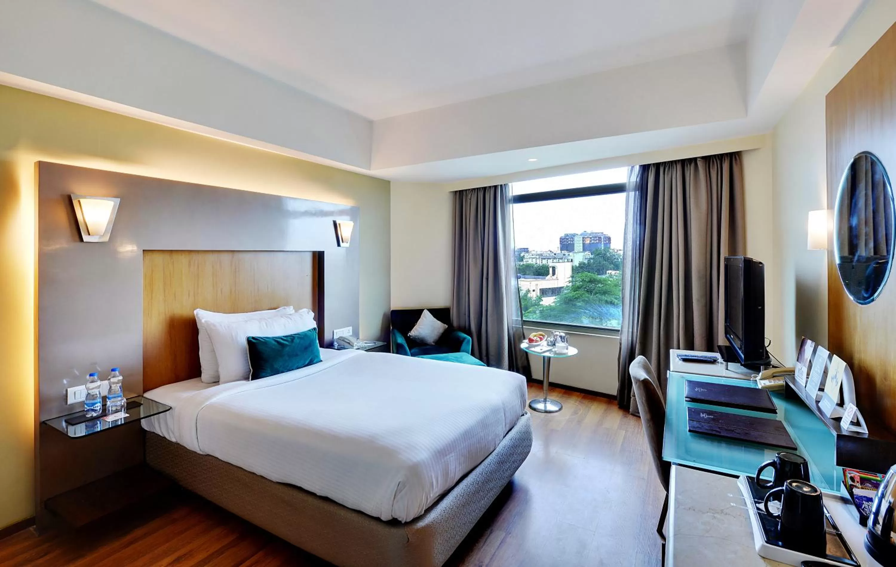 Bedroom, Bed in The Golkonda Hotel