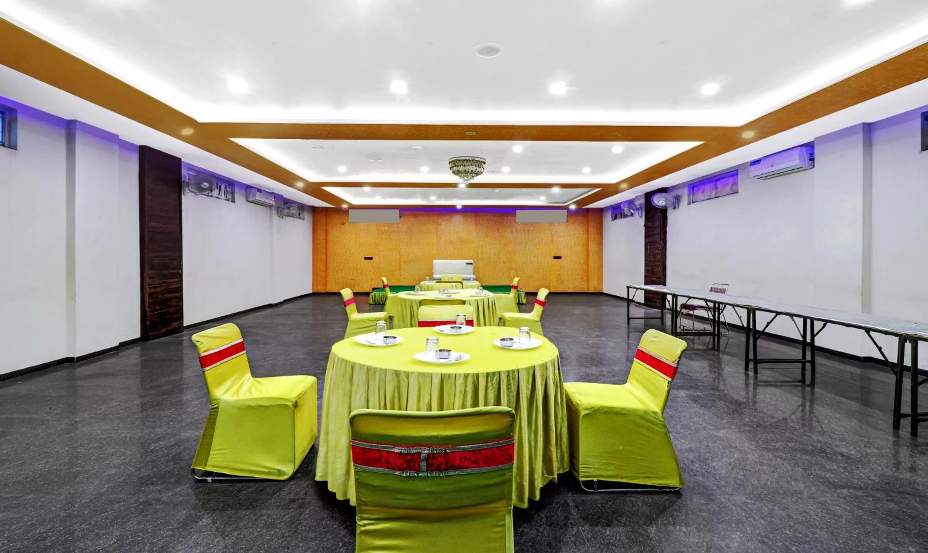 Banquet/Function facilities in Itsy By Treebo - Anjali Mahal 500 Mtrs From Mathura Railway Station