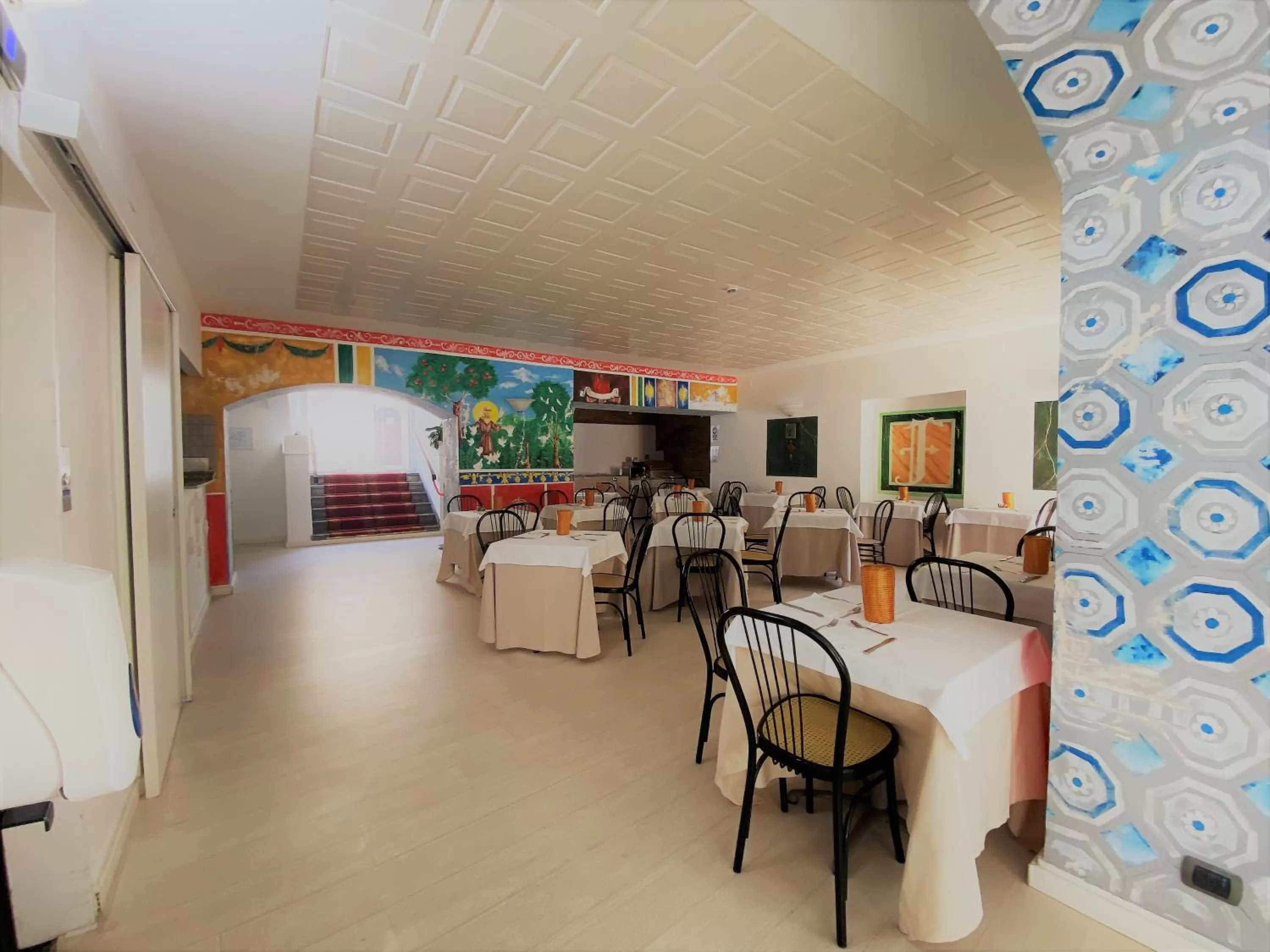 Lounge or bar, Restaurant/Places to Eat in Hotel San Francesco e il lupo