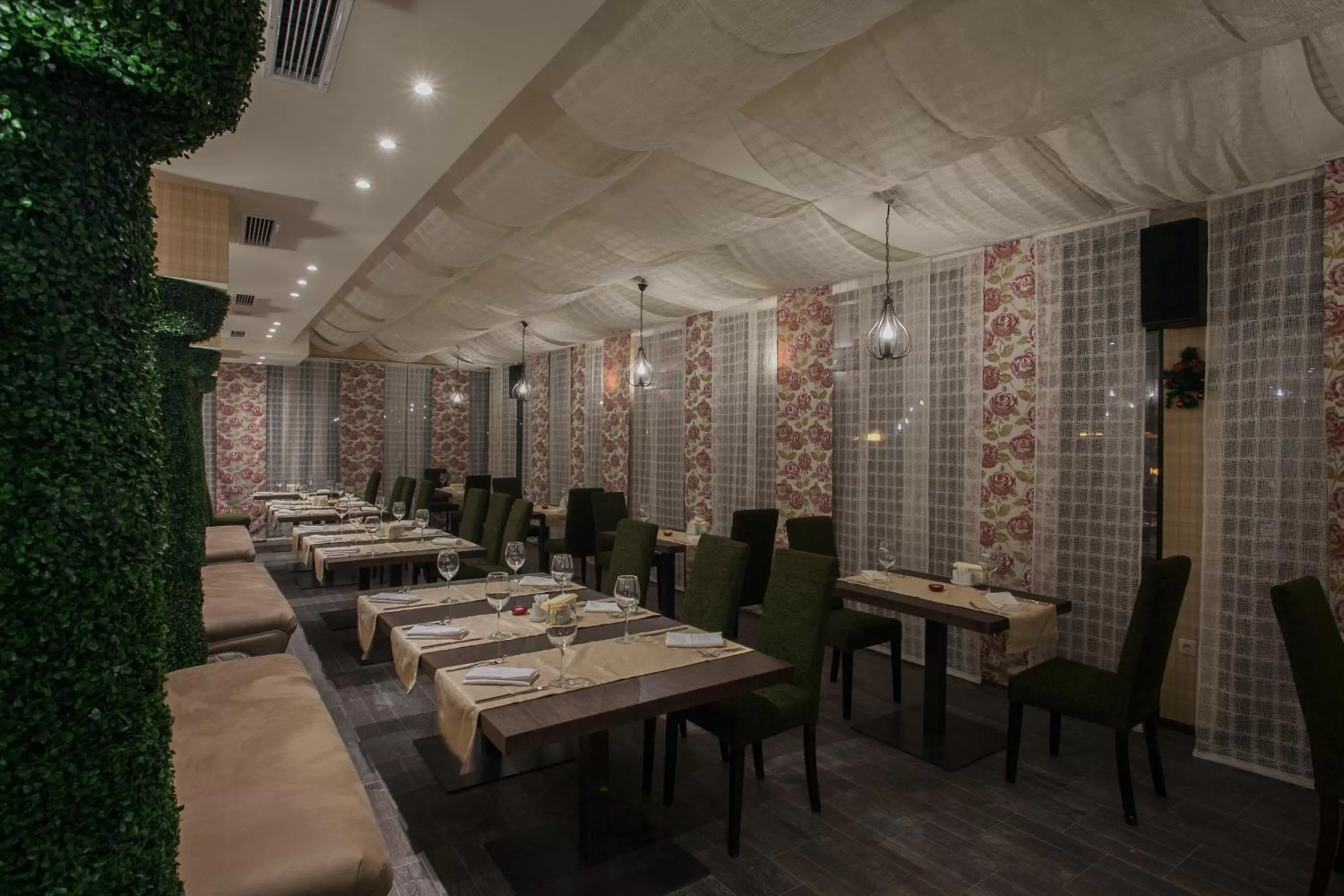 Restaurant/places to eat in Strimon Garden Medical SPA Hotel