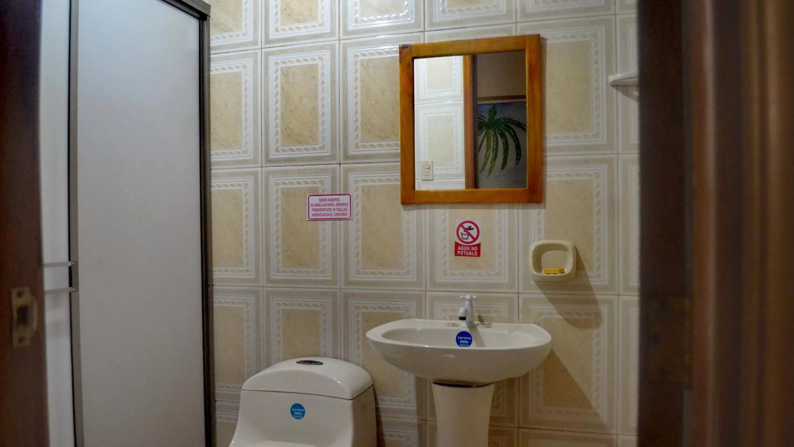 Bathroom in Hotel Costa Mar Coveñas