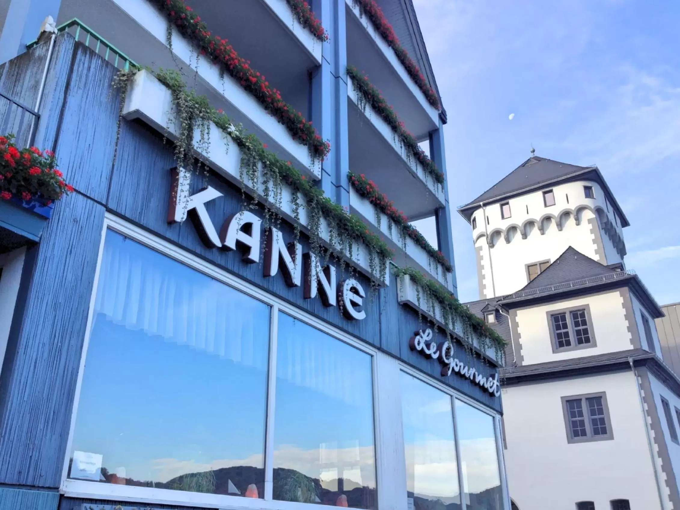 Facade/entrance in Hotel Rheinlust