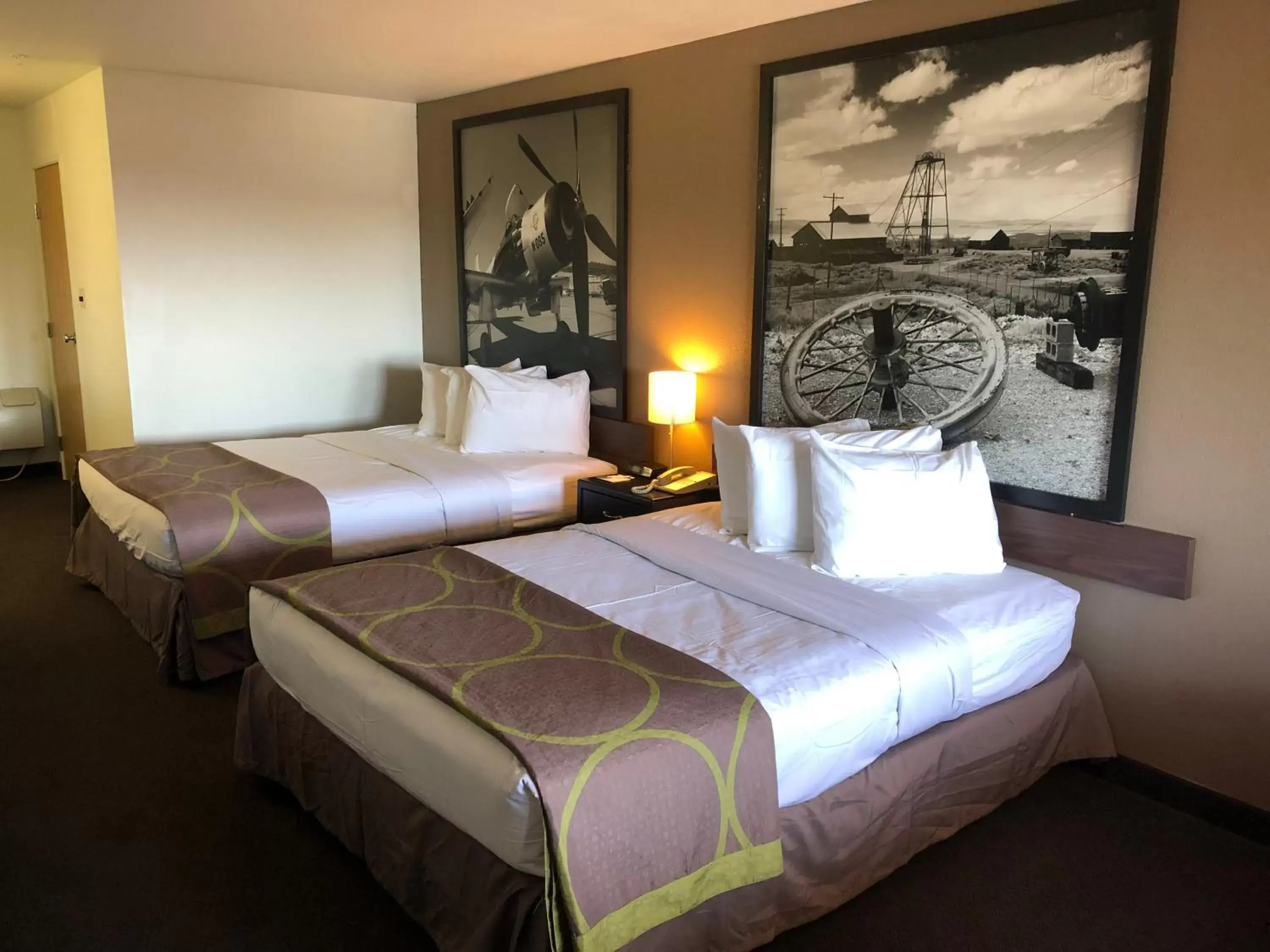 Queen Room with Two Queen Beds - Non-Smoking in Super 8 by Wyndham Fernley Queen Room with Two Queen Beds - Non-Smoking in Super 8 by Wyndham Fernley