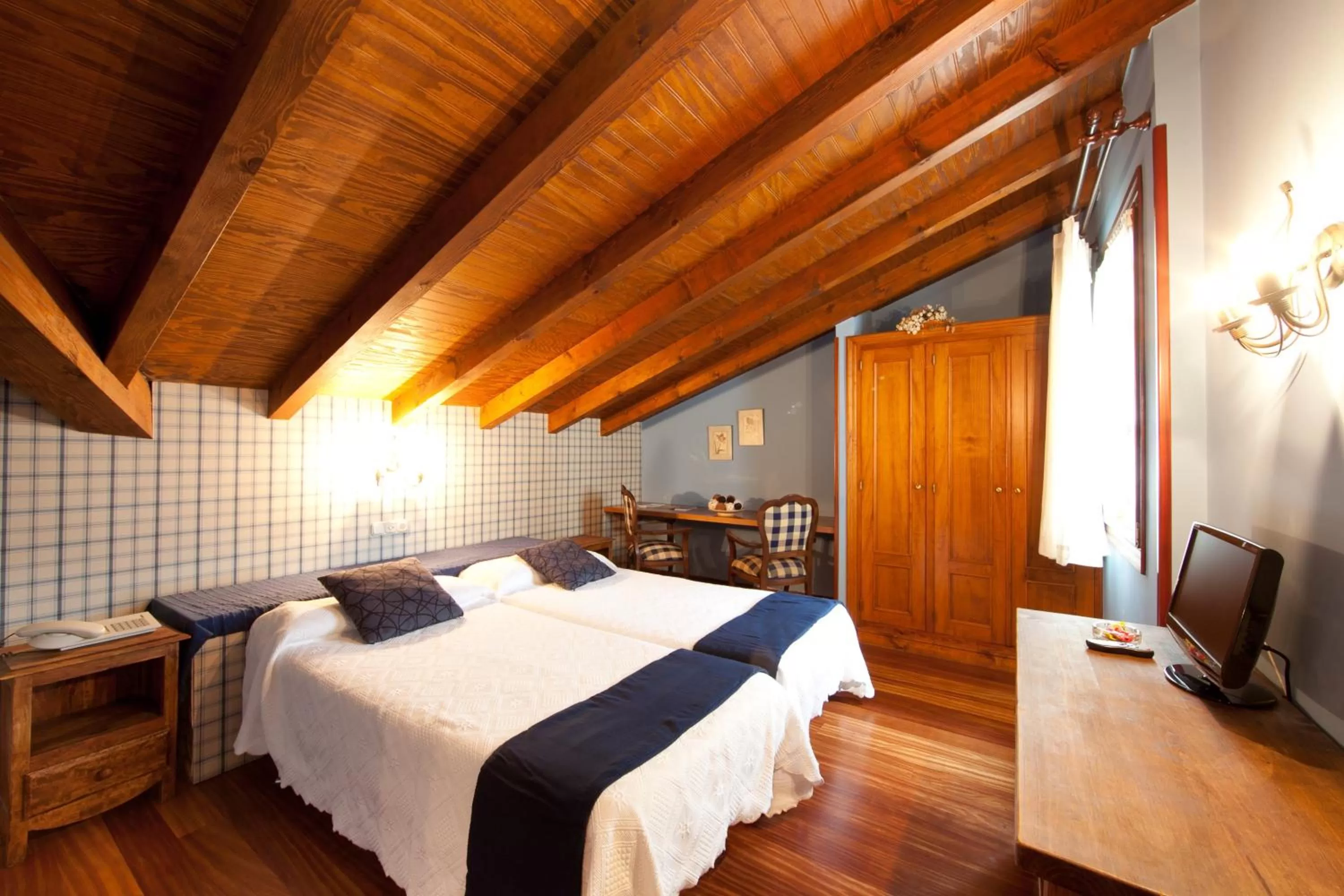 Bed in Hotel Matsa B&B