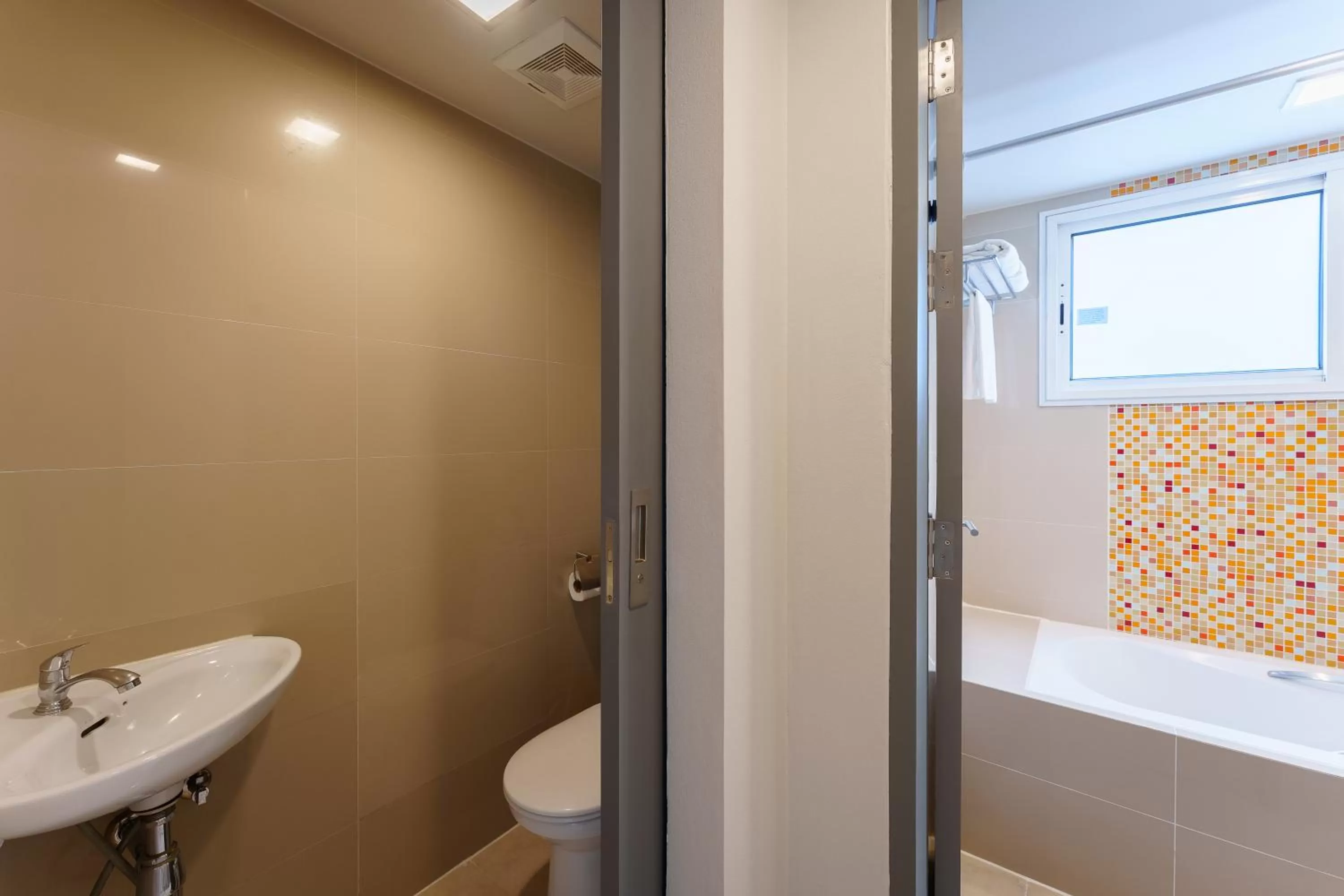 Bathroom in Citadines Sukhumvit 16 Bangkok